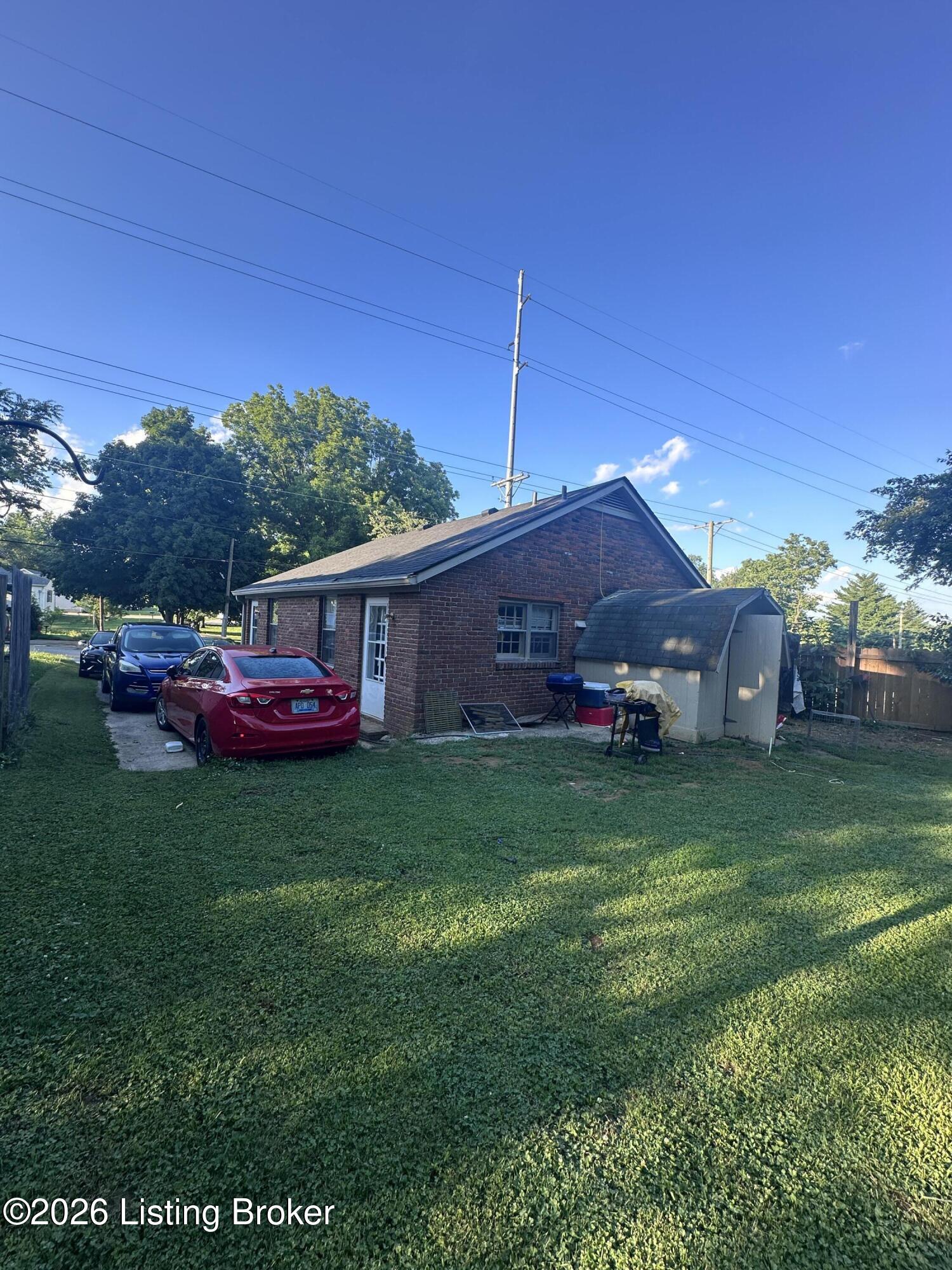 103 Eminence Pike