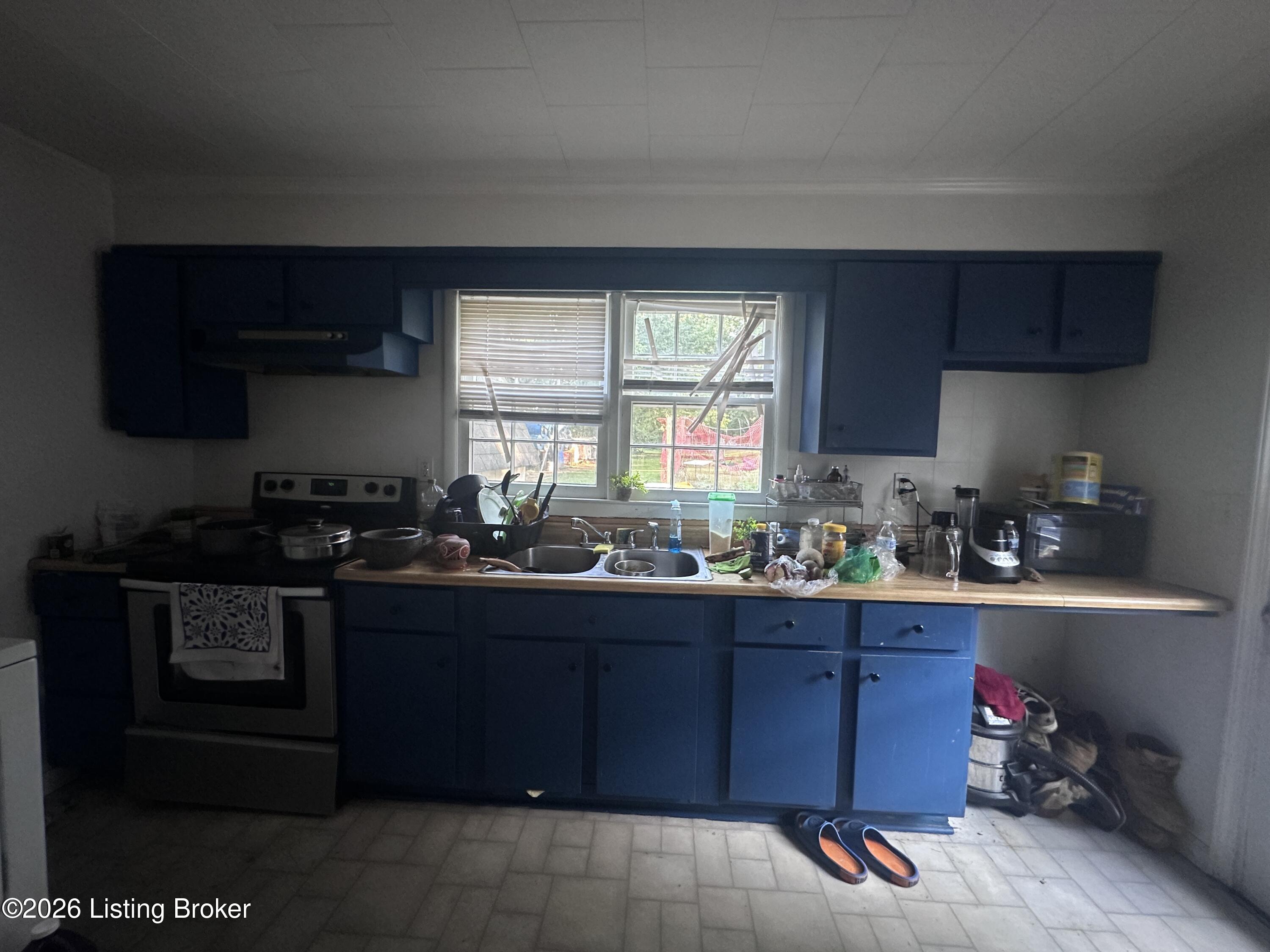 103 Eminence Pike