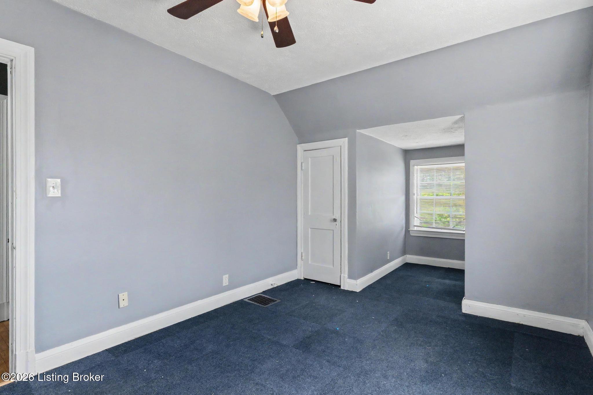 2412 Bradley Ave