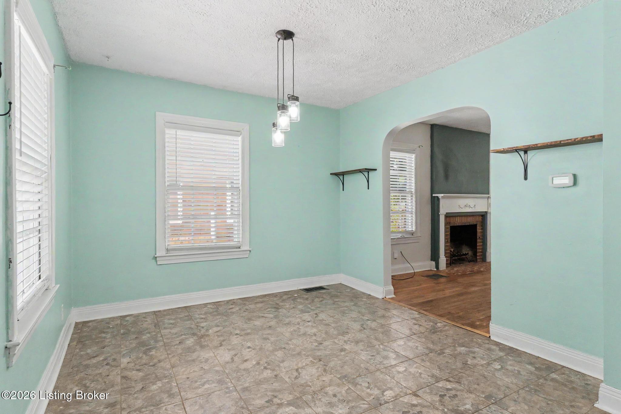 2412 Bradley Ave