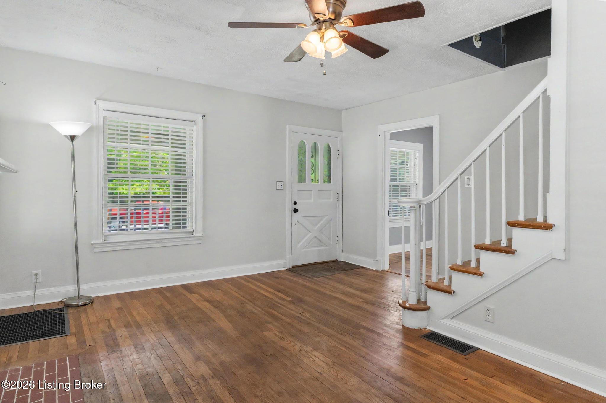 2412 Bradley Ave