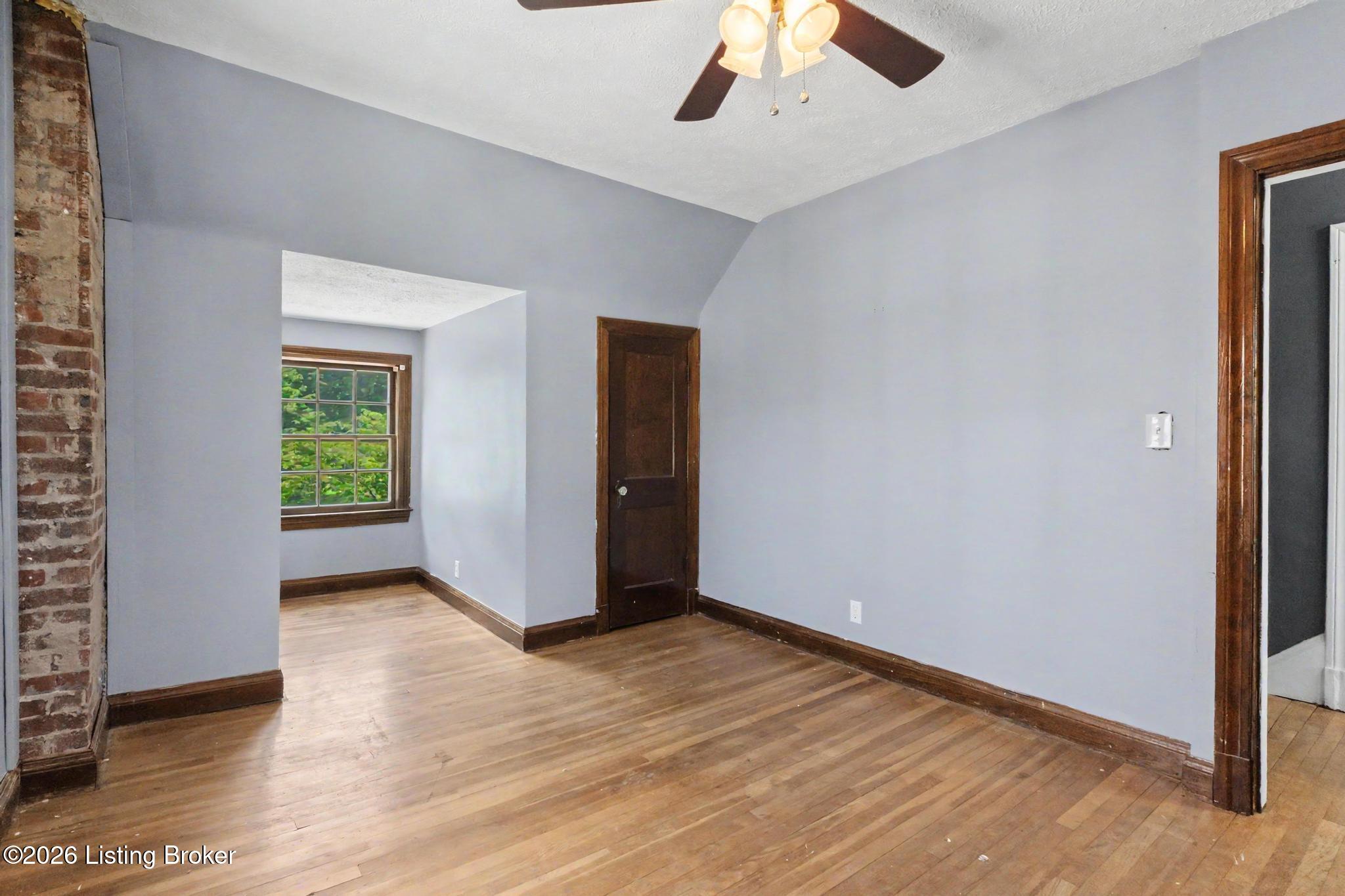 2412 Bradley Ave