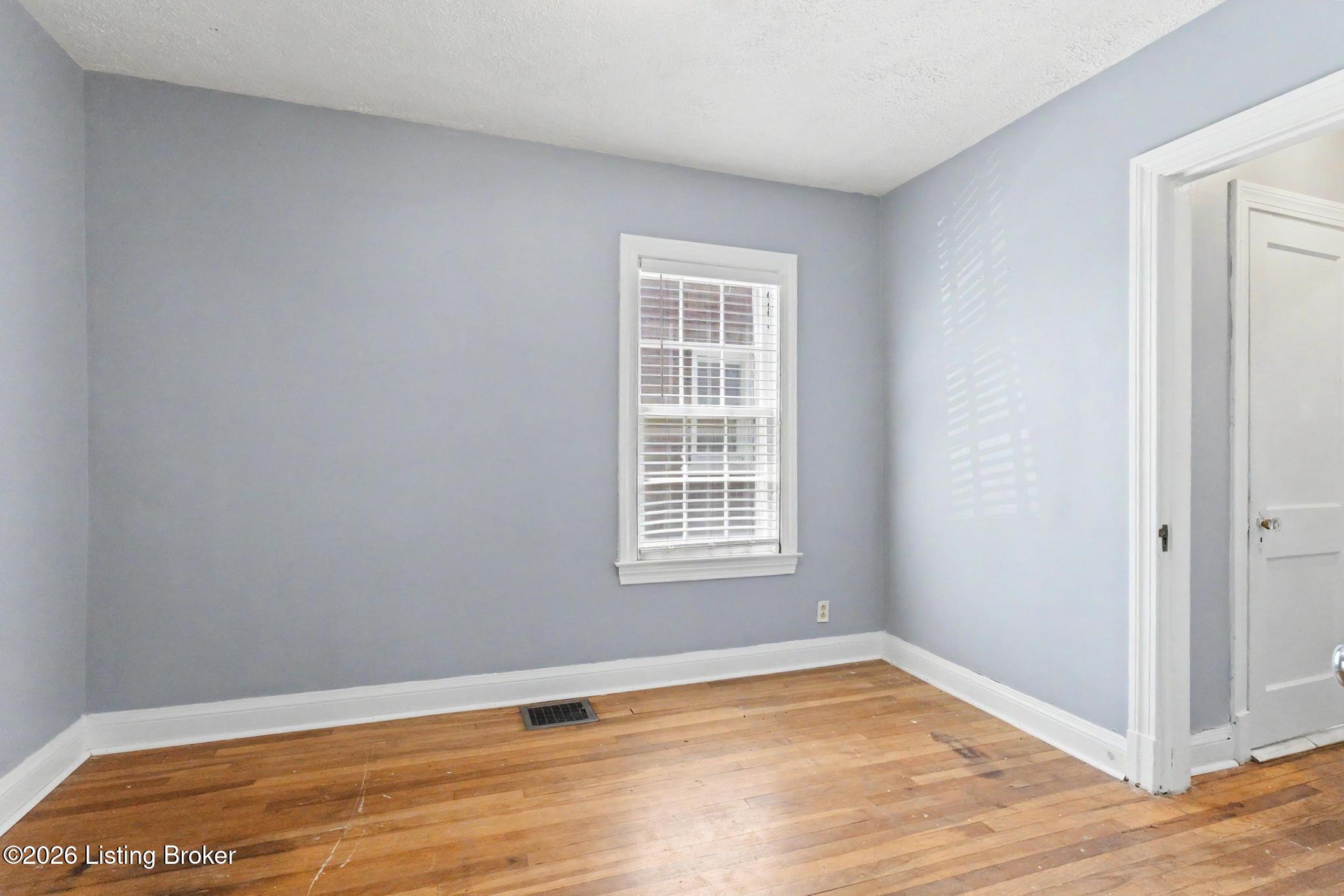 2412 Bradley Ave