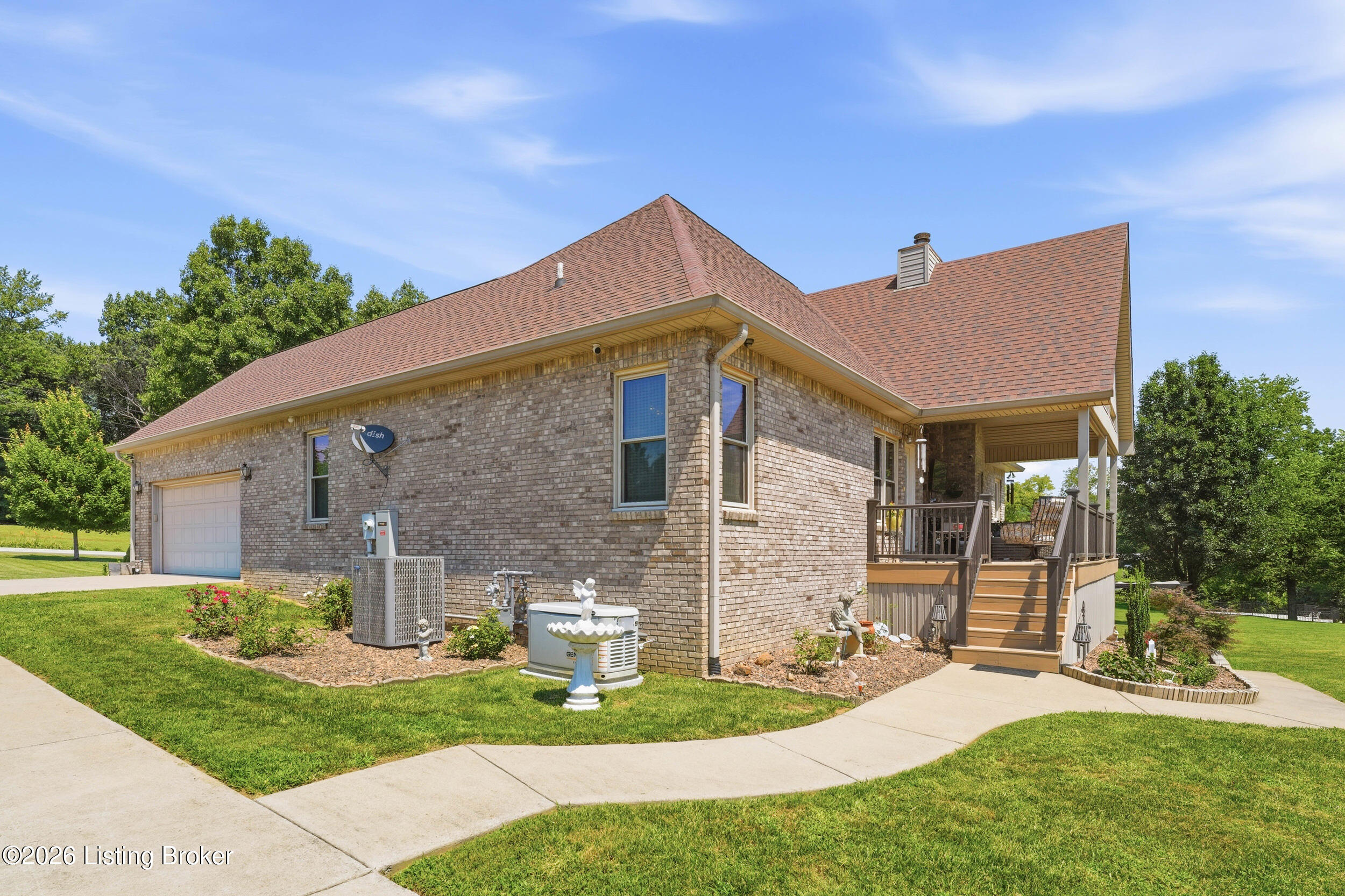 360 Aquaview Dr