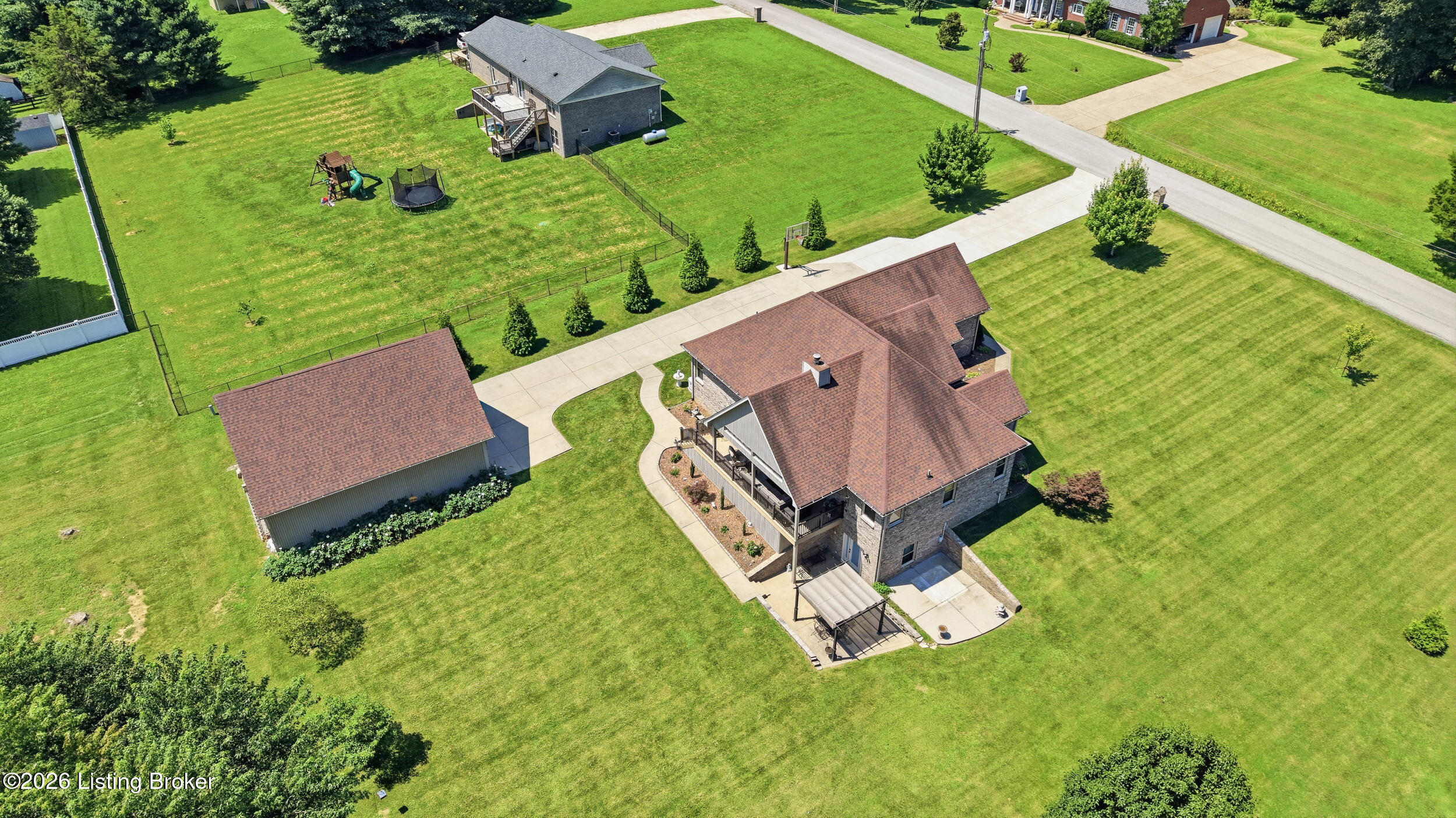 360 Aquaview Dr