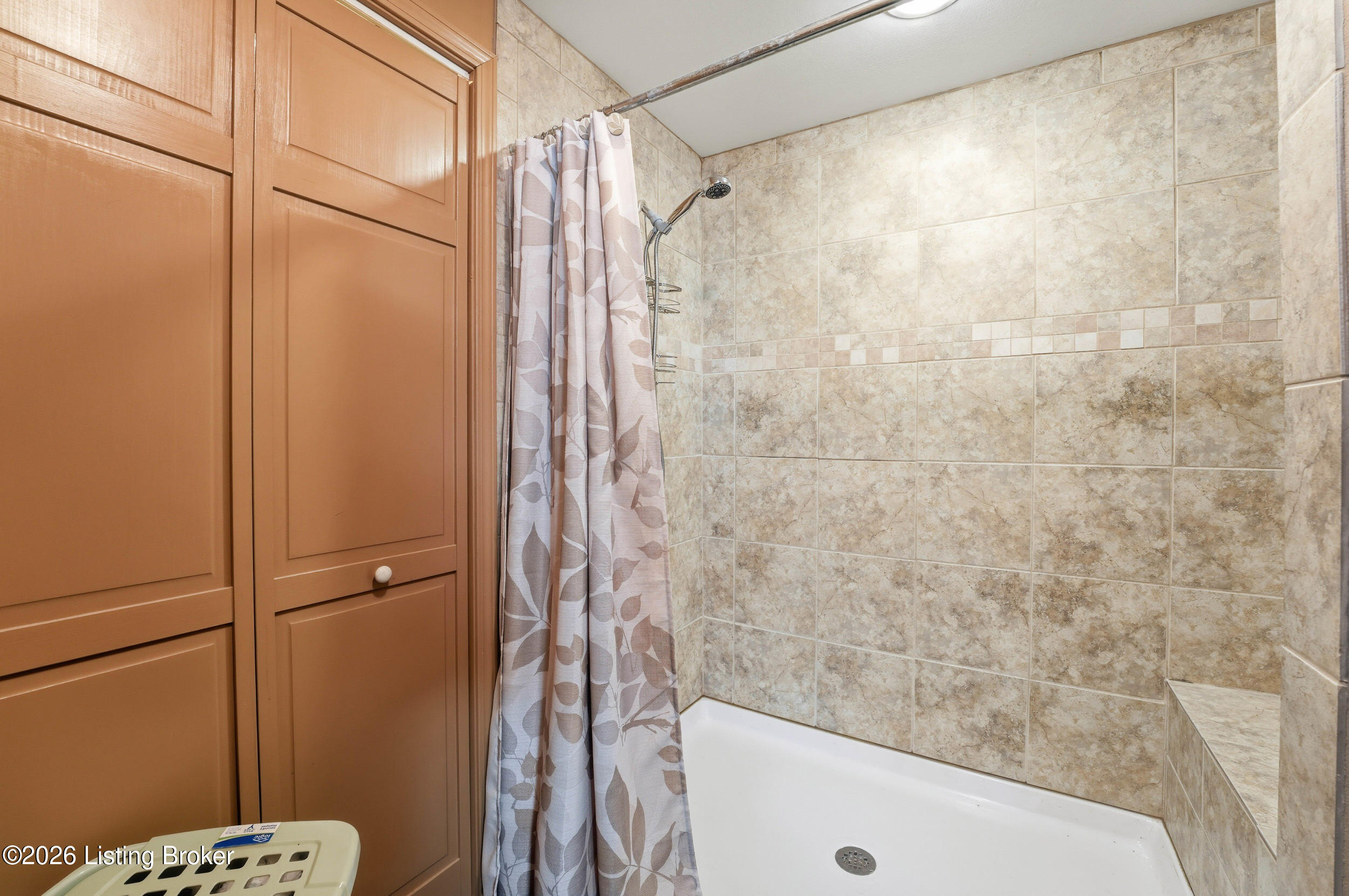 360 Aquaview Dr