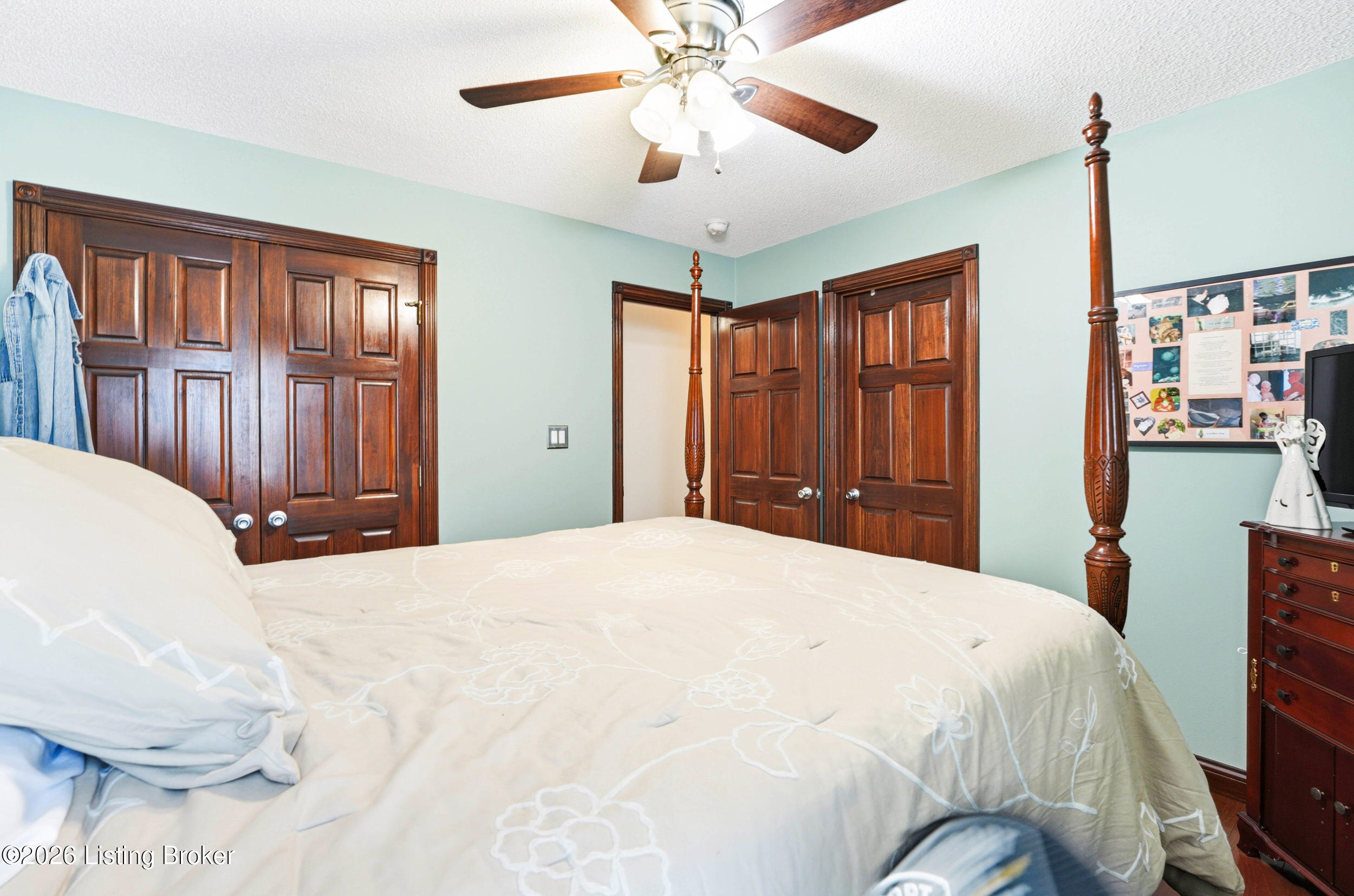 360 Aquaview Dr