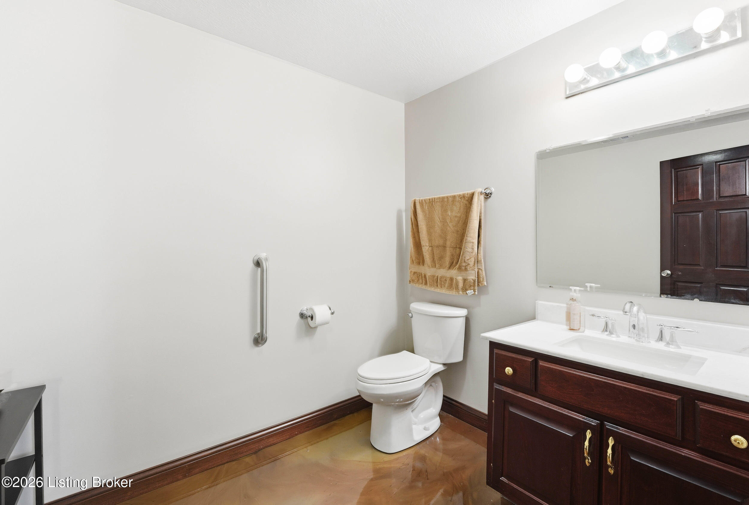 360 Aquaview Dr
