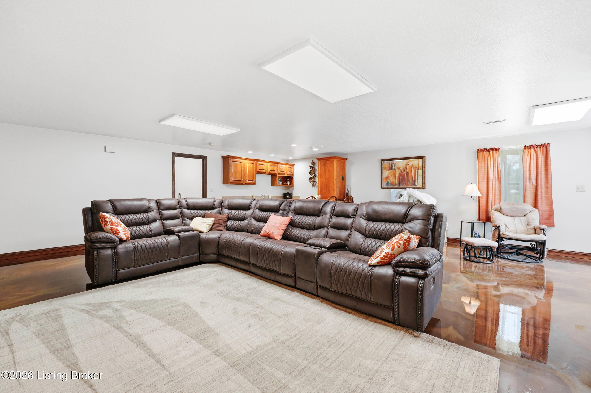 360 Aquaview Dr