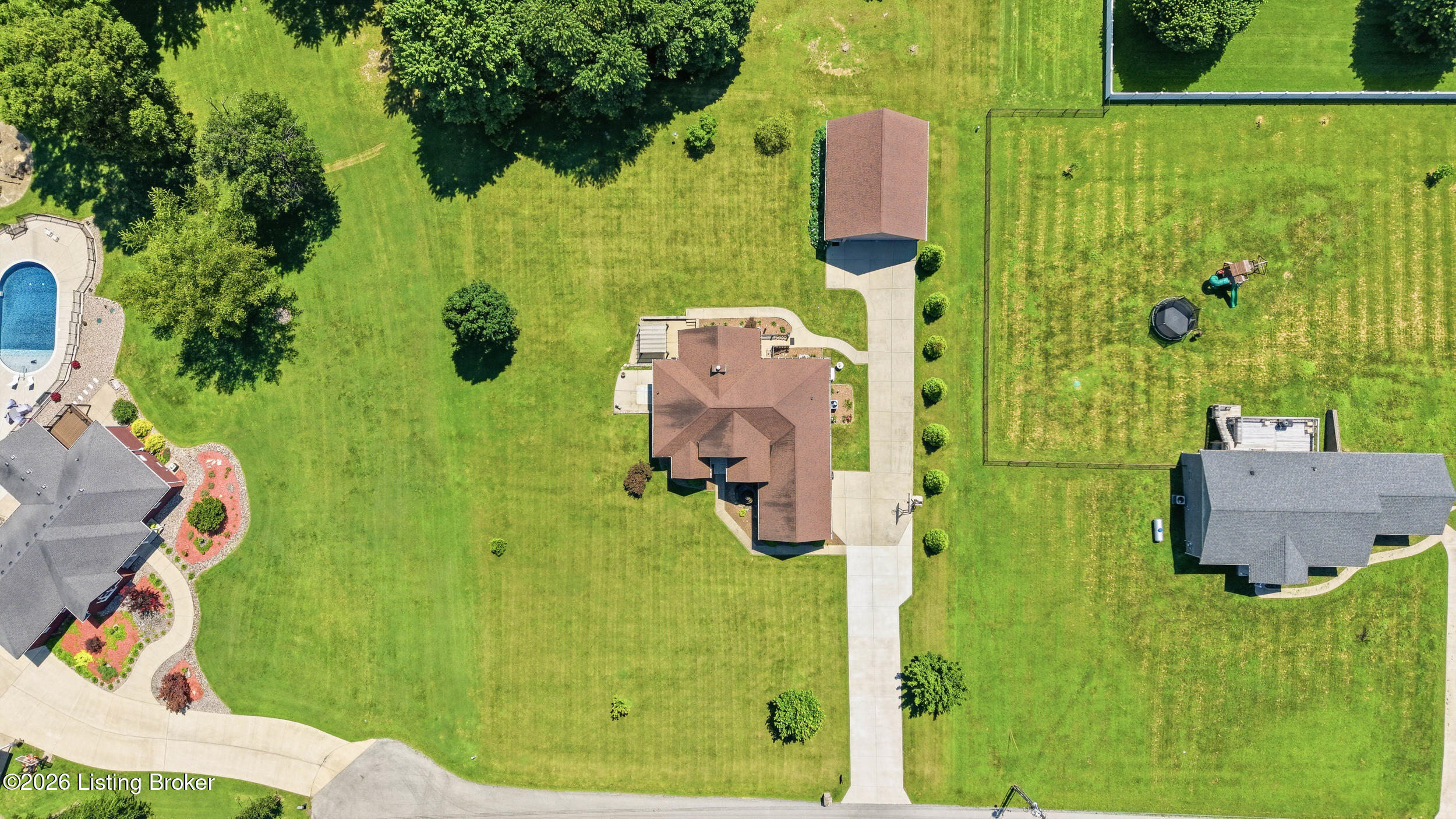 360 Aquaview Dr