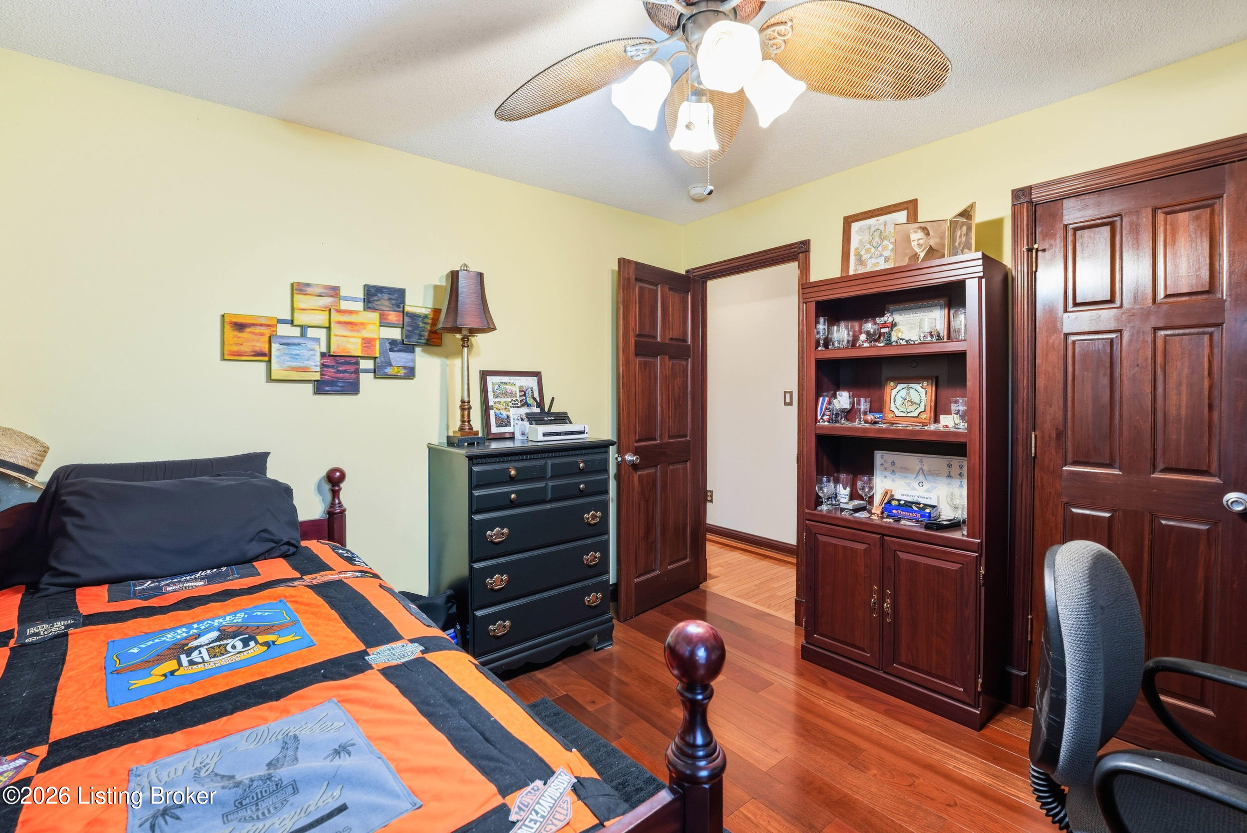 360 Aquaview Dr