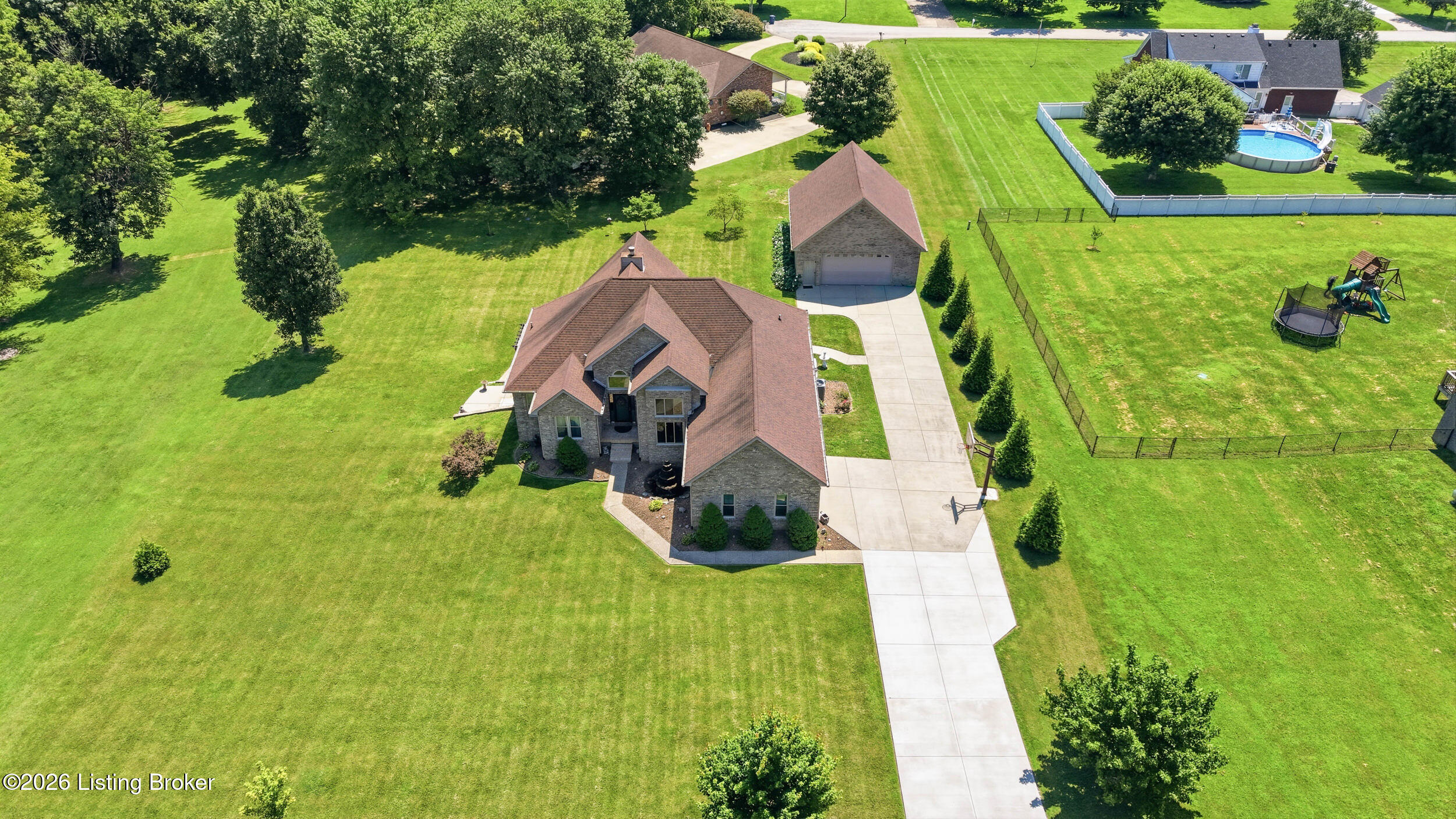 360 Aquaview Dr