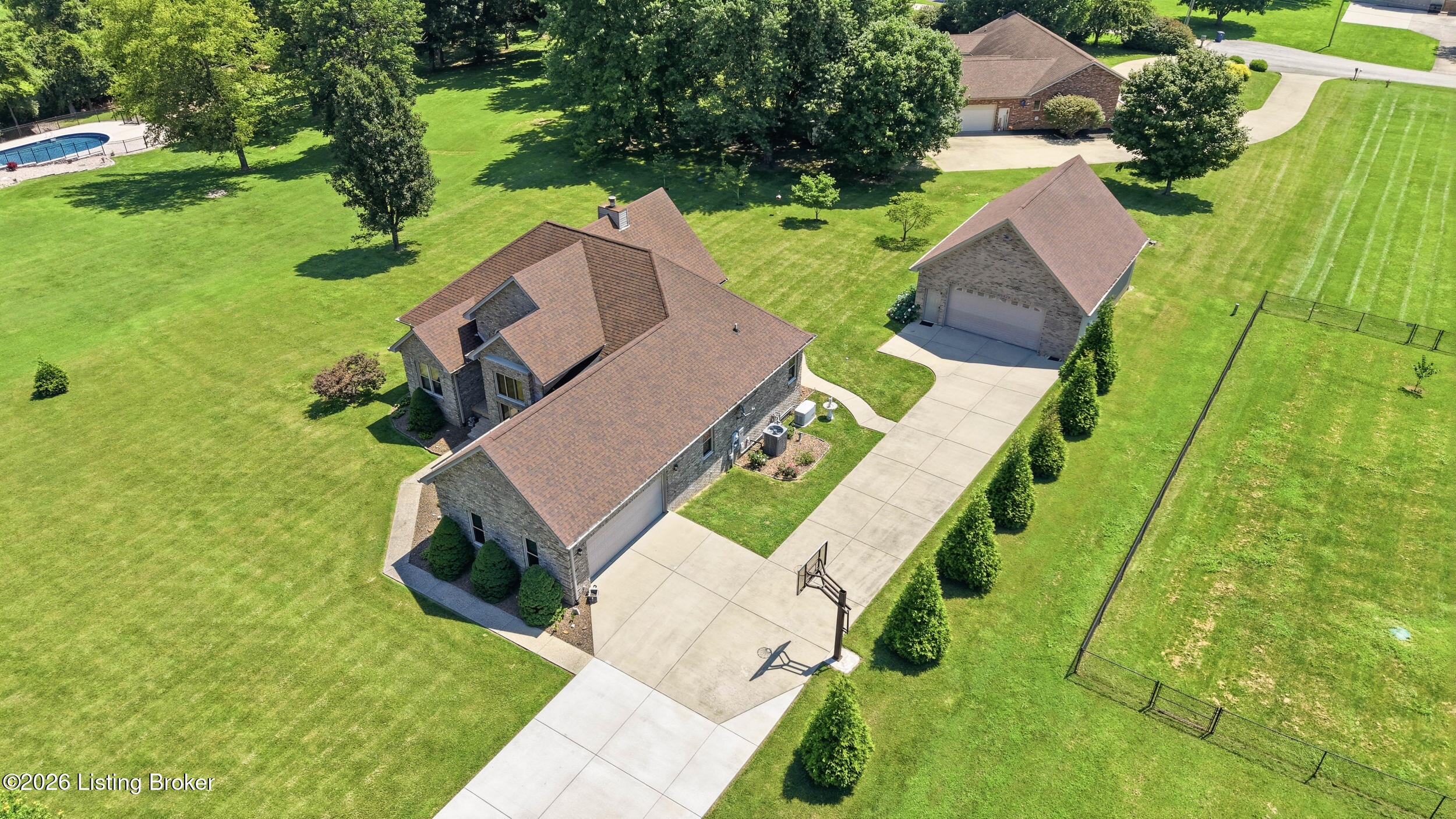 360 Aquaview Dr