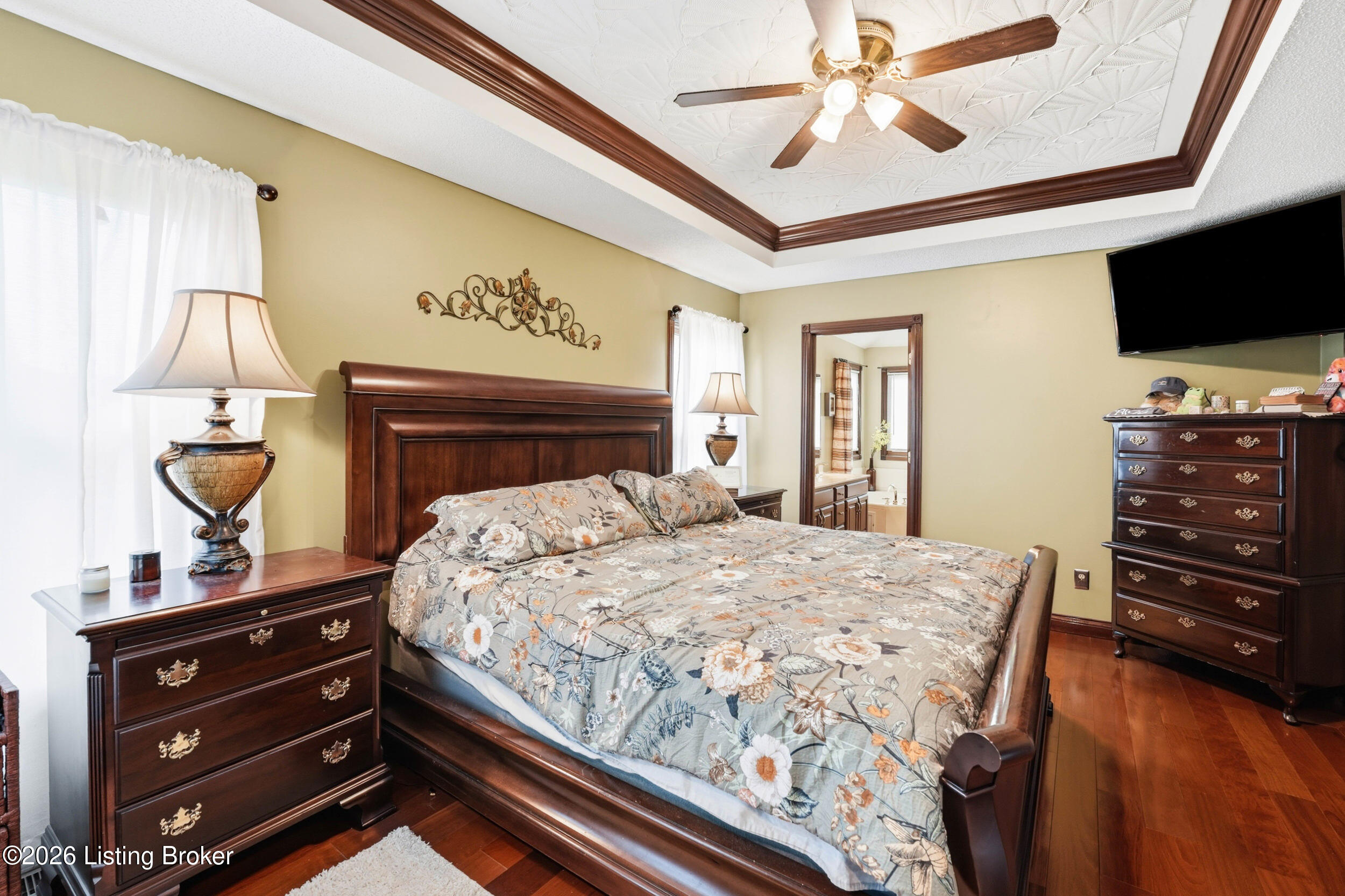 360 Aquaview Dr