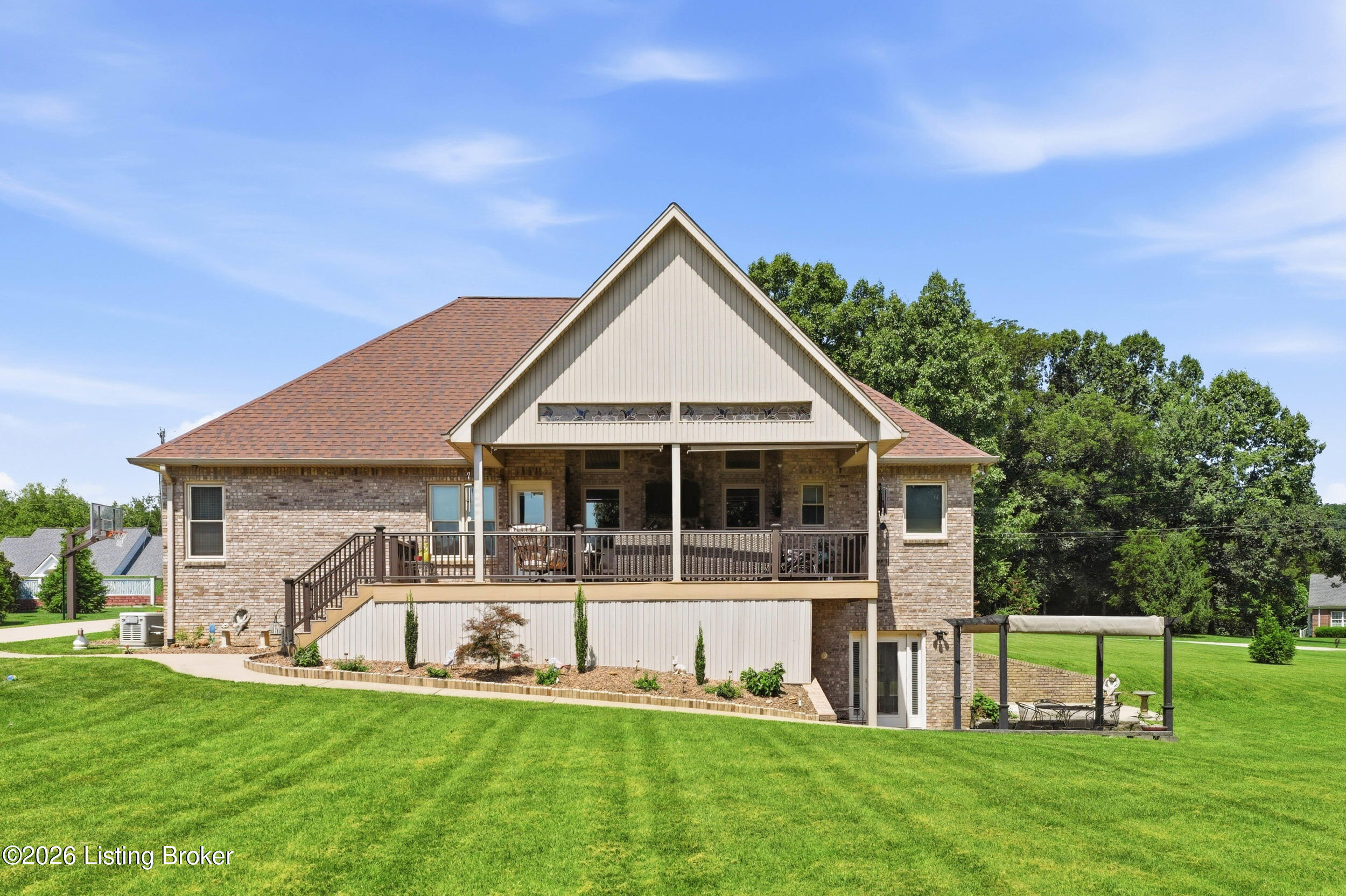 360 Aquaview Dr