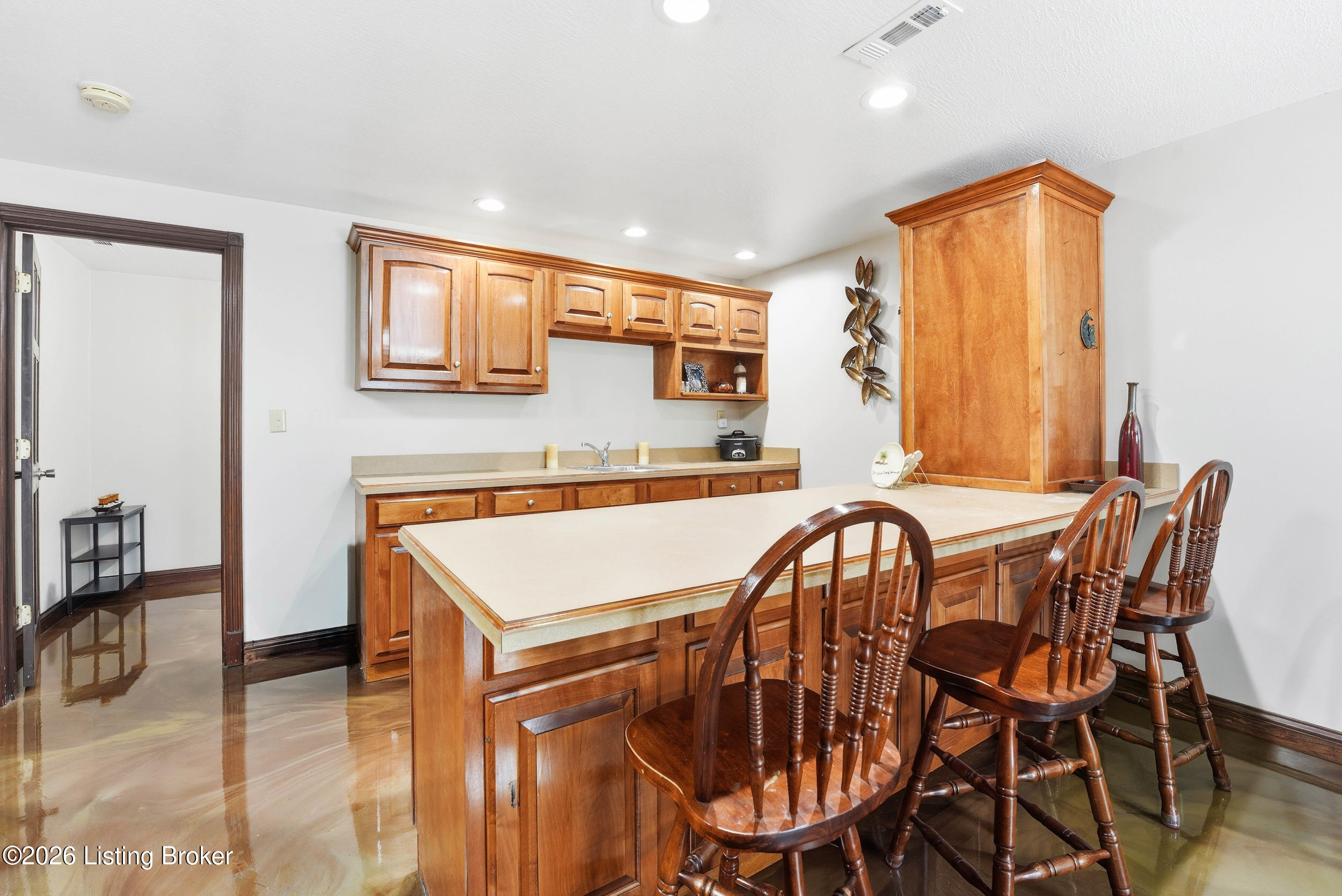 360 Aquaview Dr