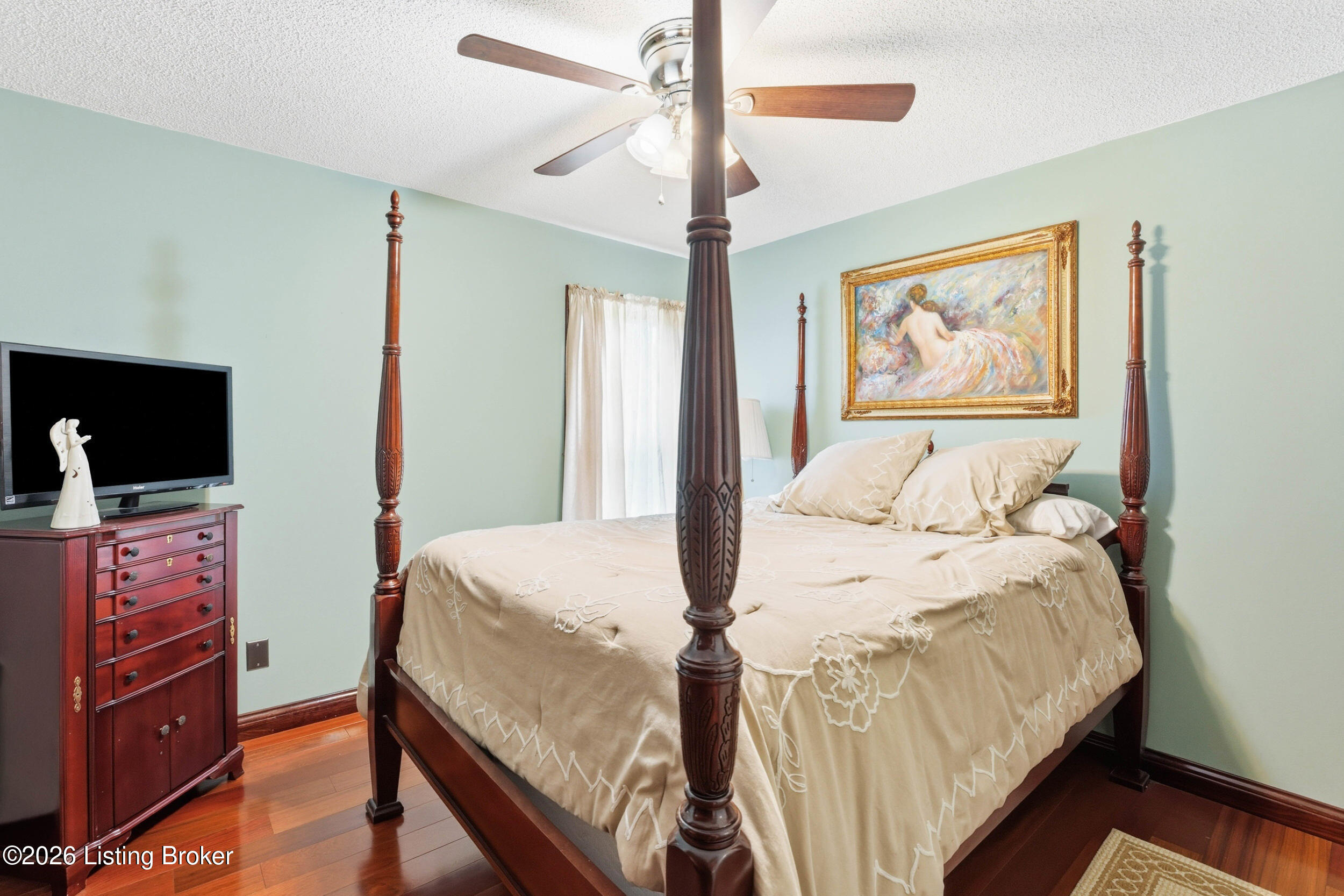 360 Aquaview Dr