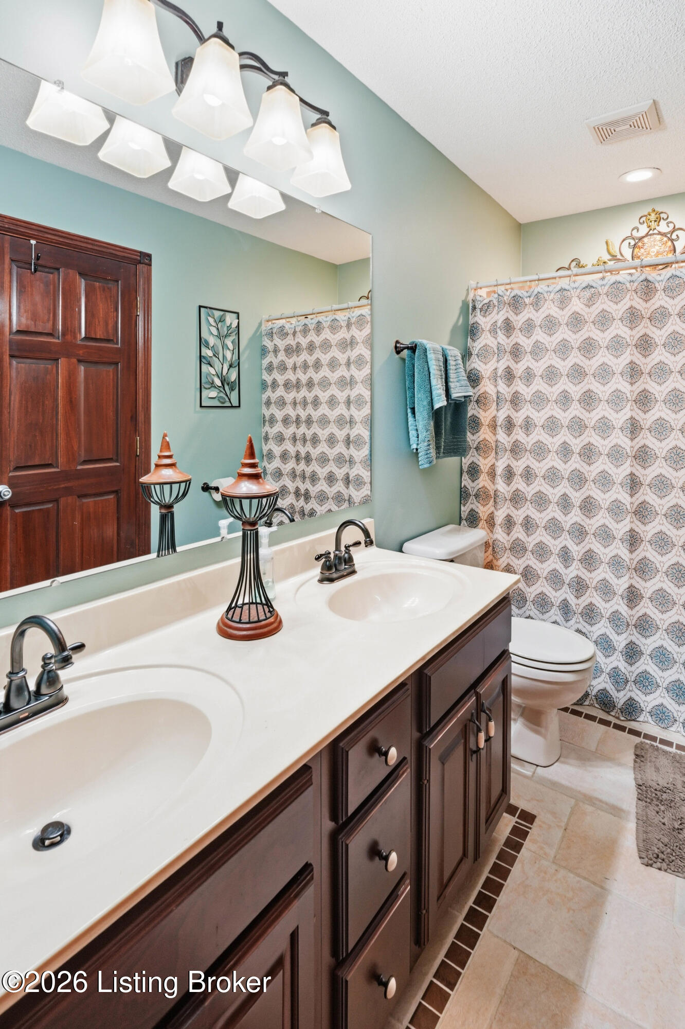 360 Aquaview Dr