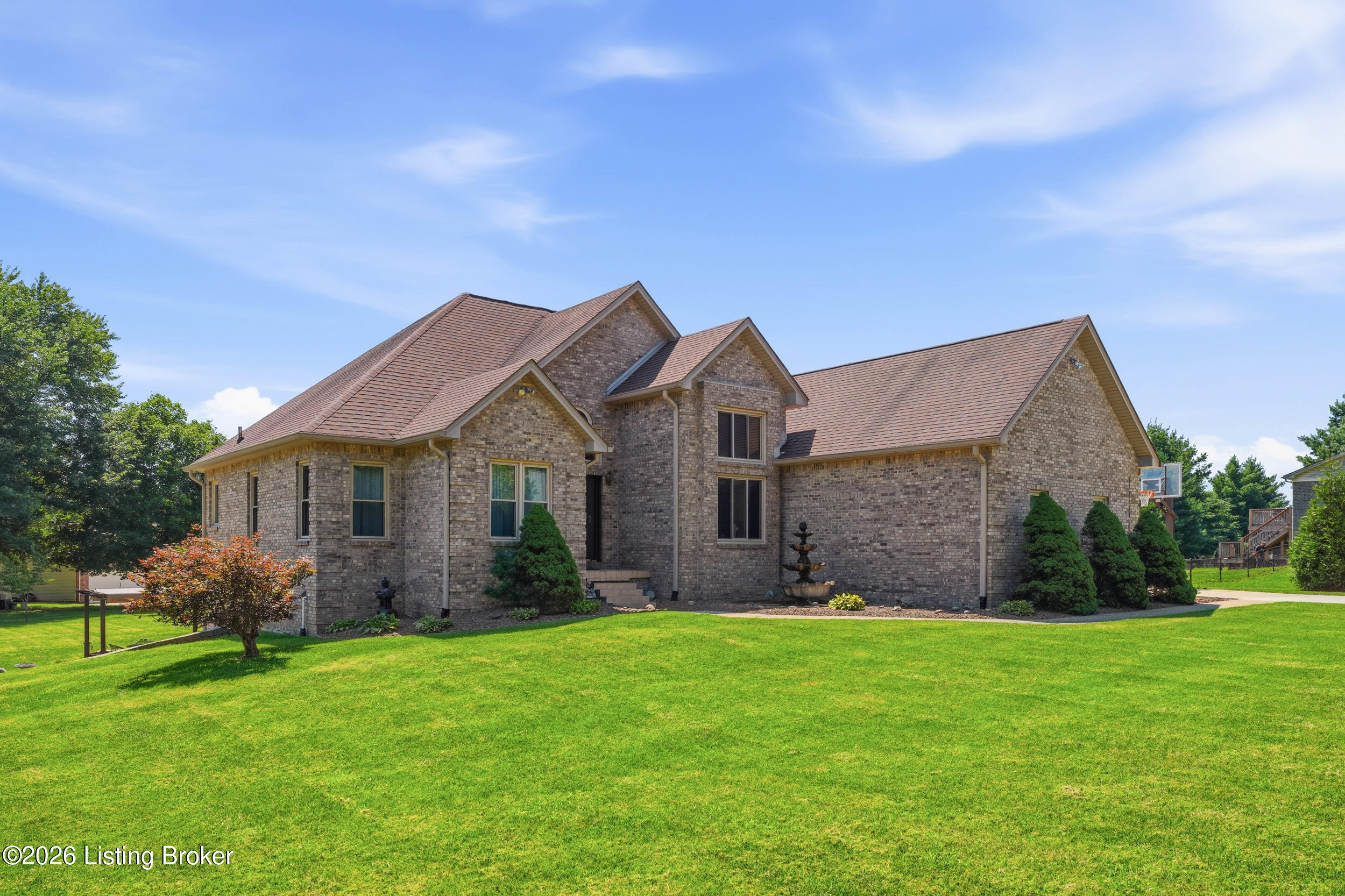 360 Aquaview Dr