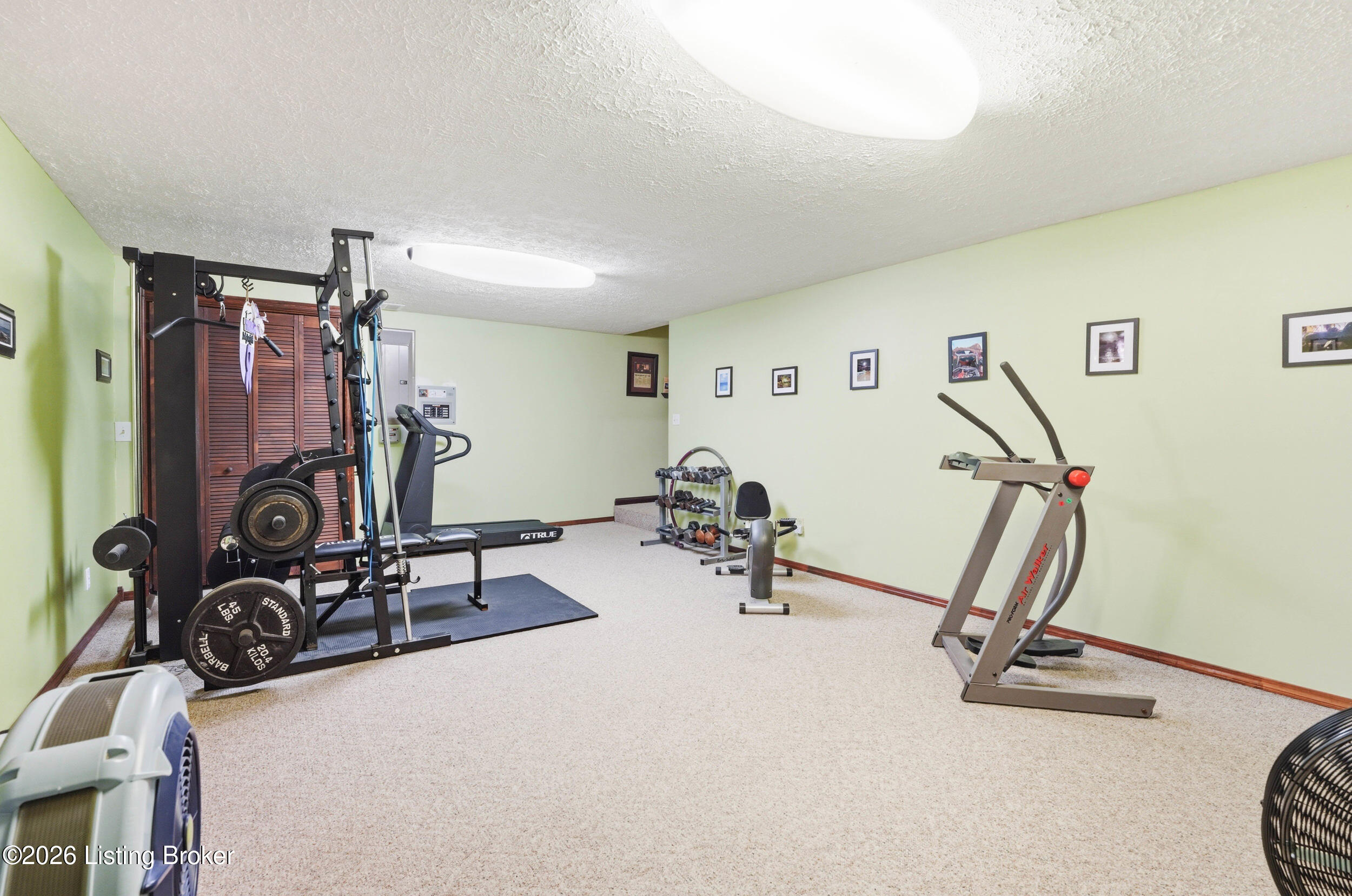 360 Aquaview Dr