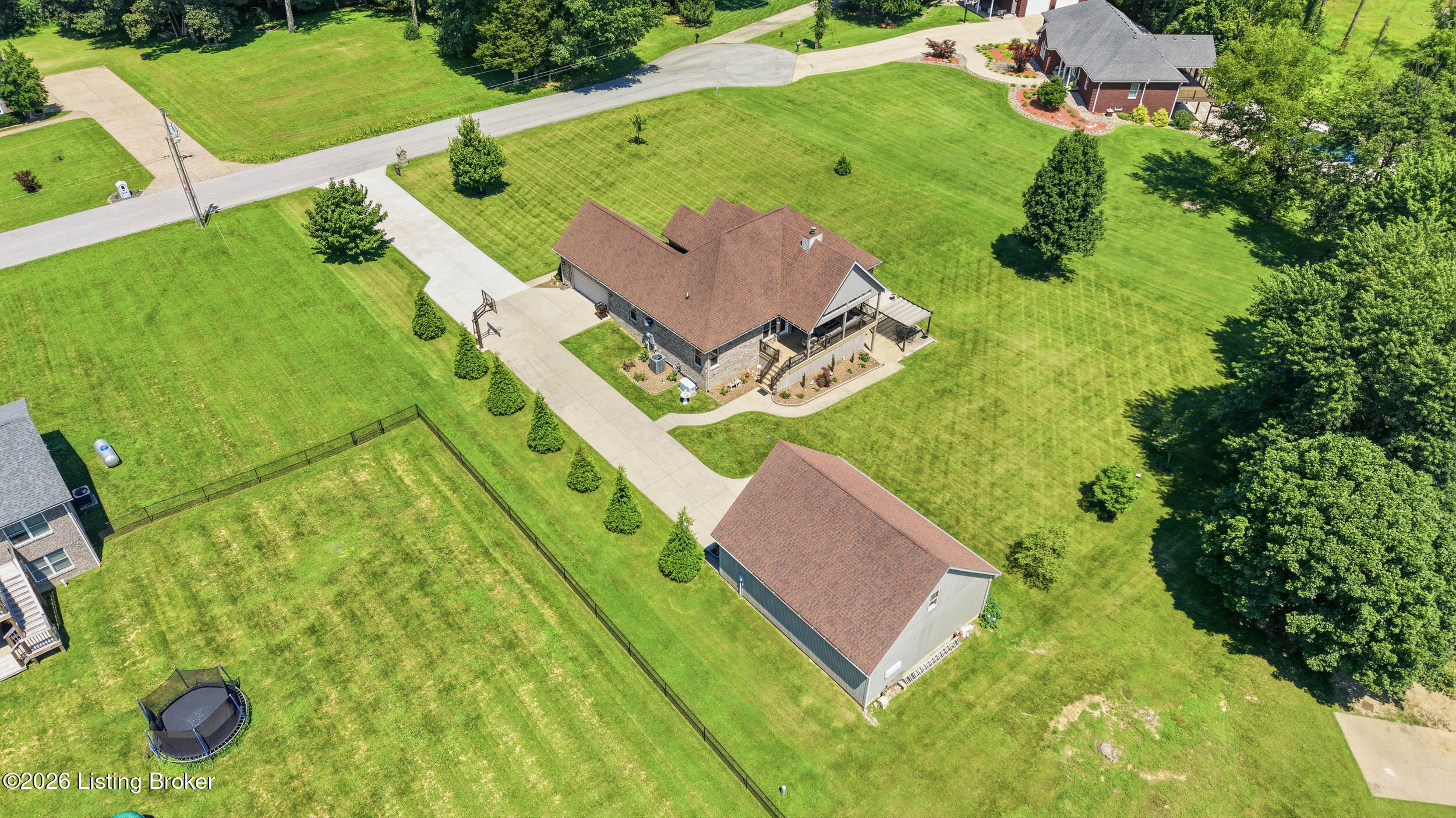 360 Aquaview Dr