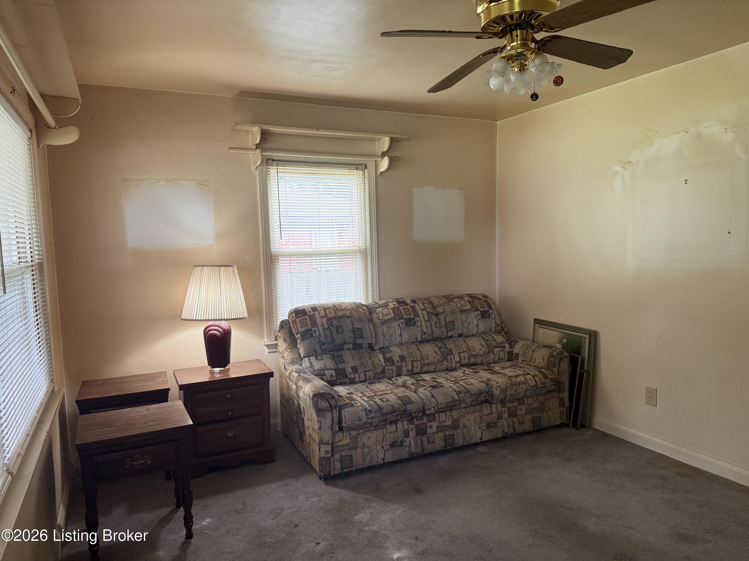 13106 Meadowlawn Dr
