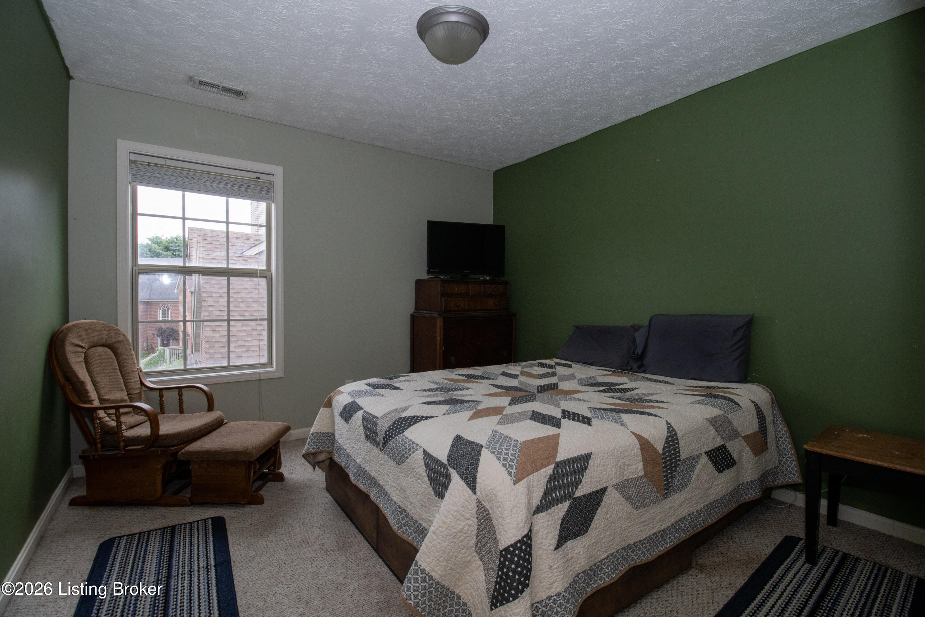 930 Woodland Ridge Cir