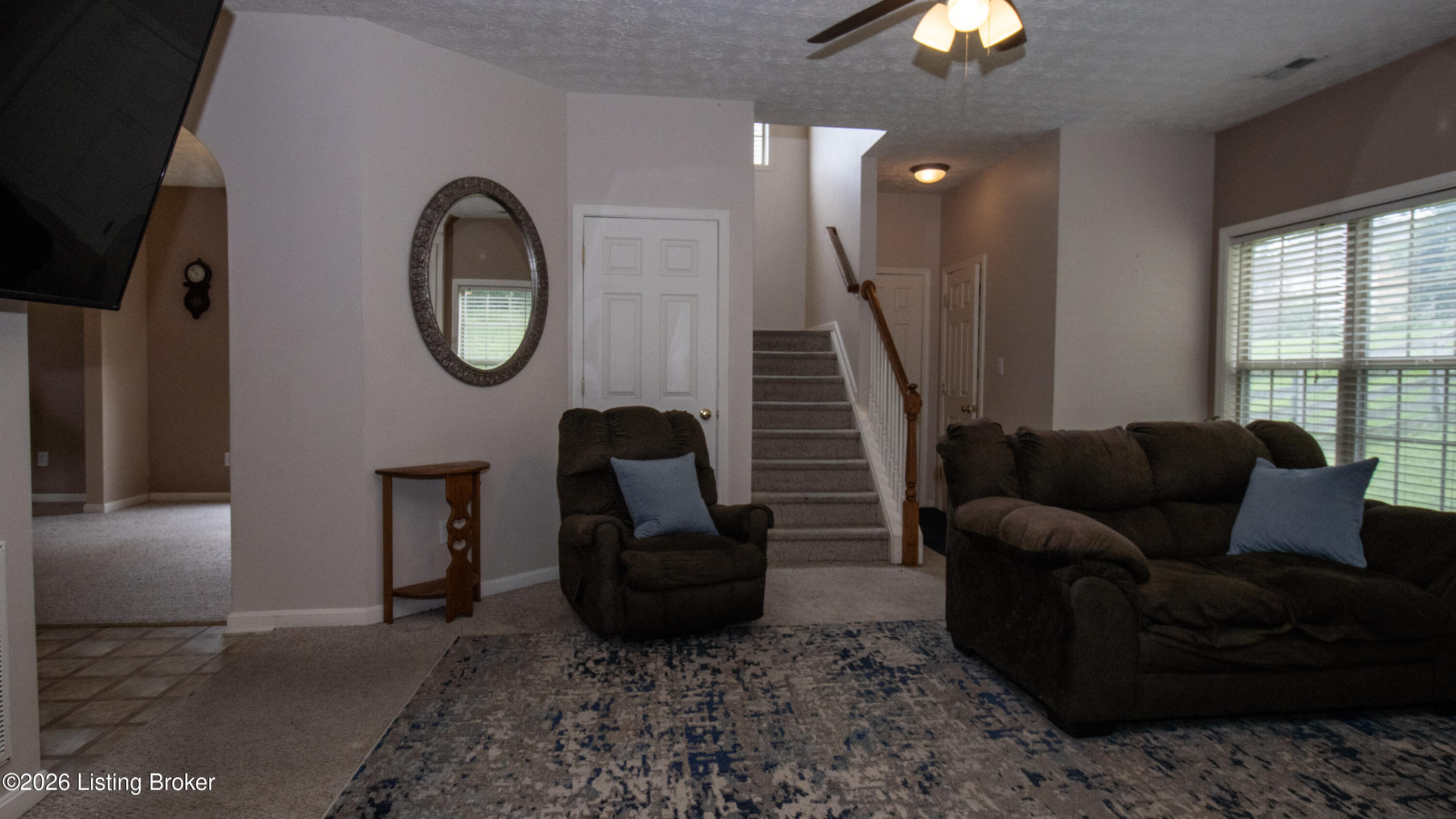 930 Woodland Ridge Cir