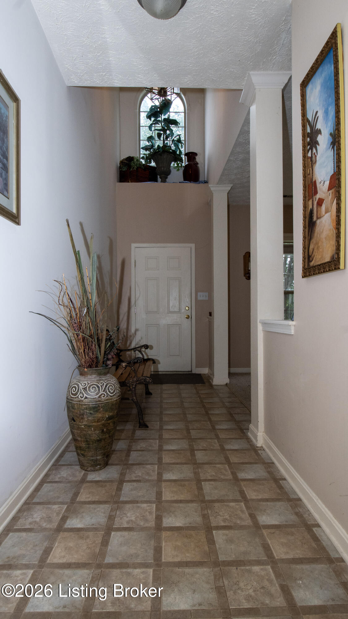 930 Woodland Ridge Cir