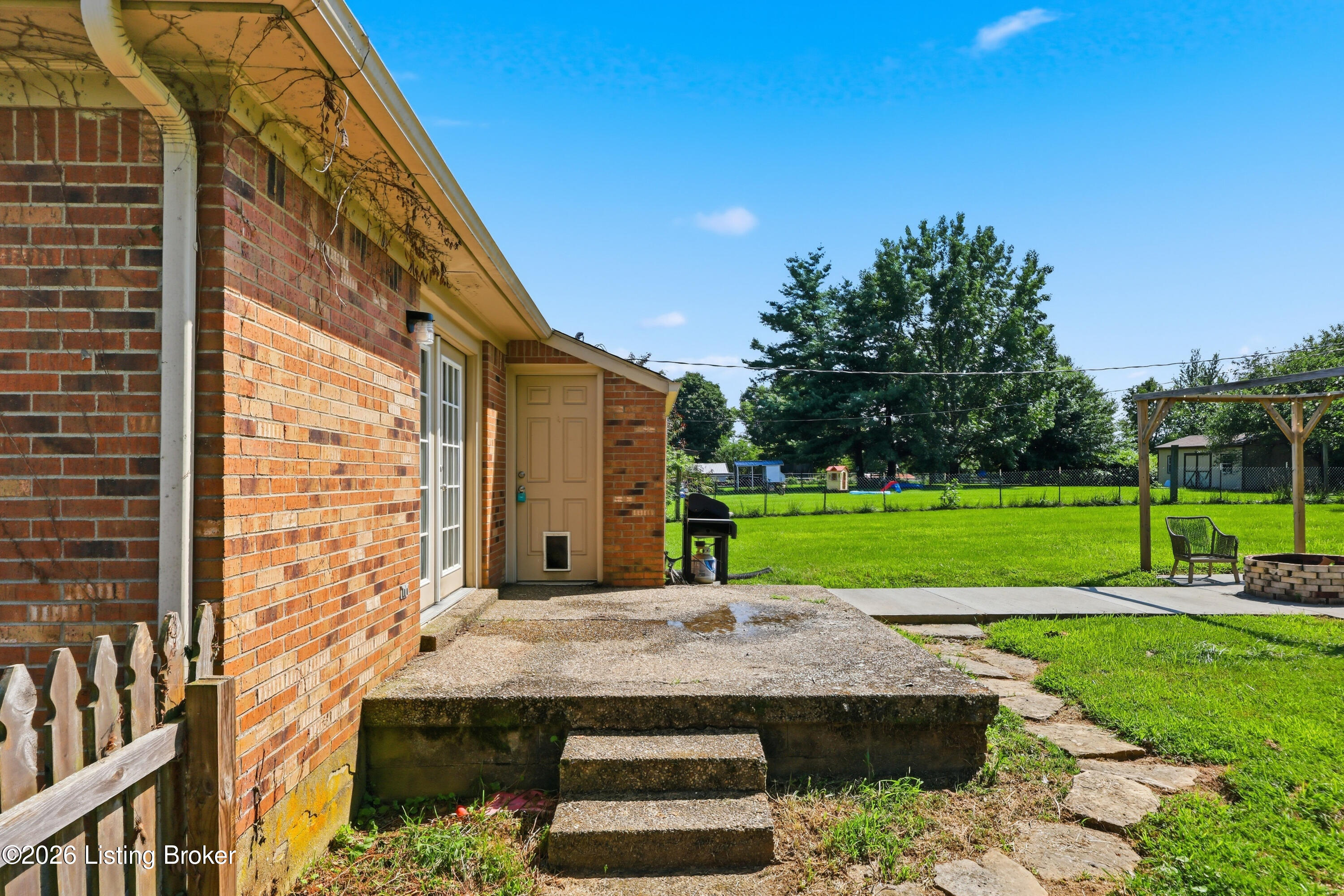 2181 Waddy Rd