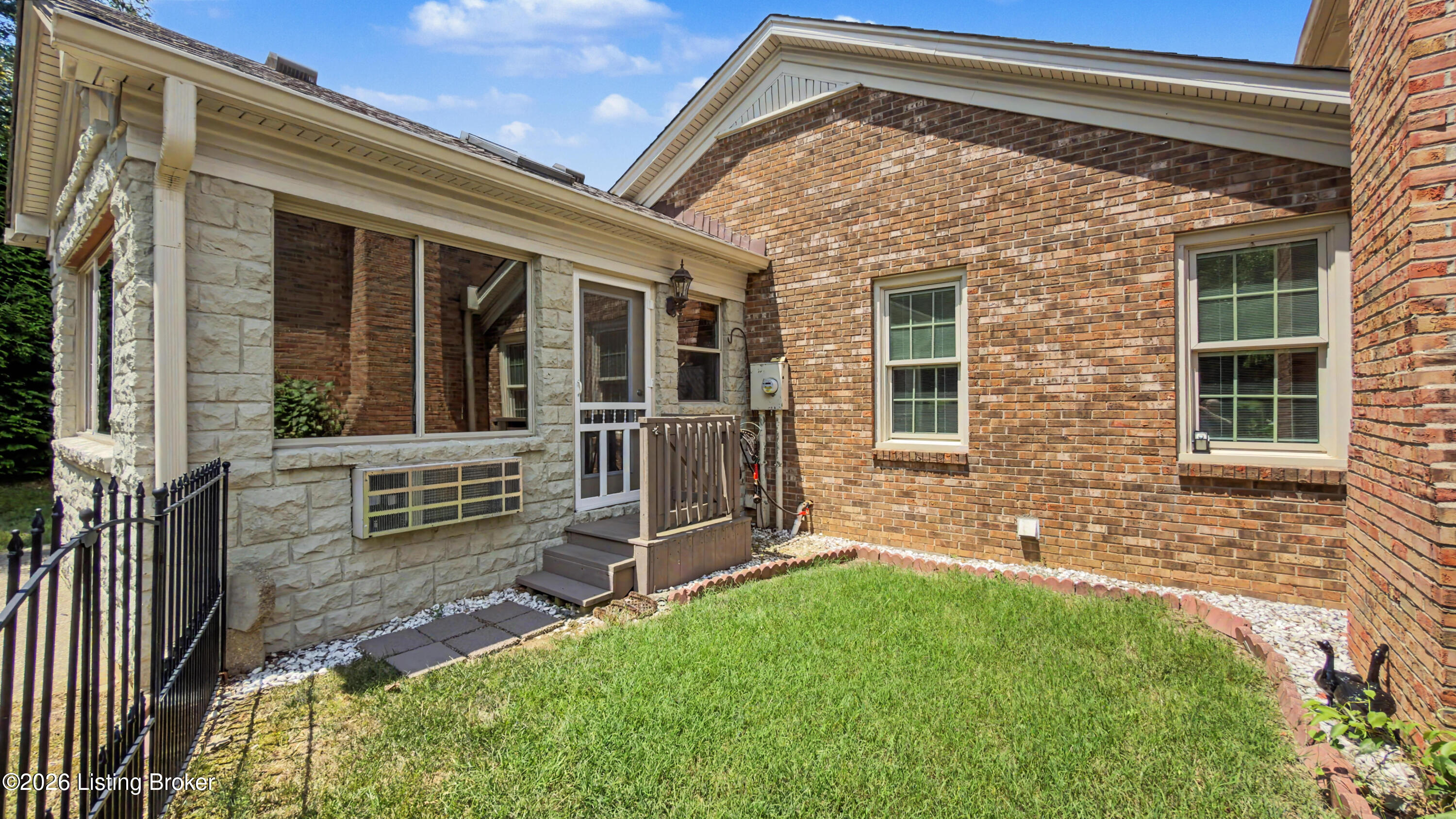 6711 John Hancock Pl