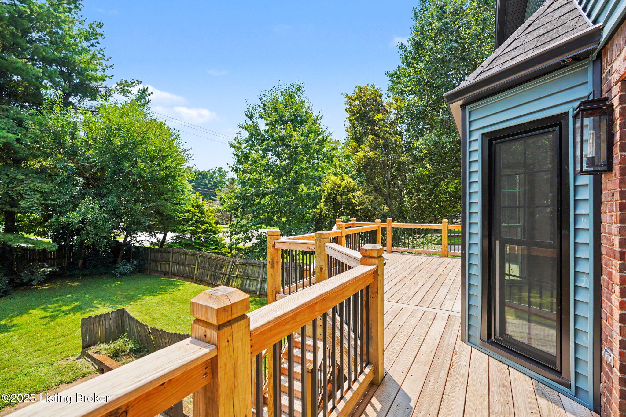 3719 E Locust Cir