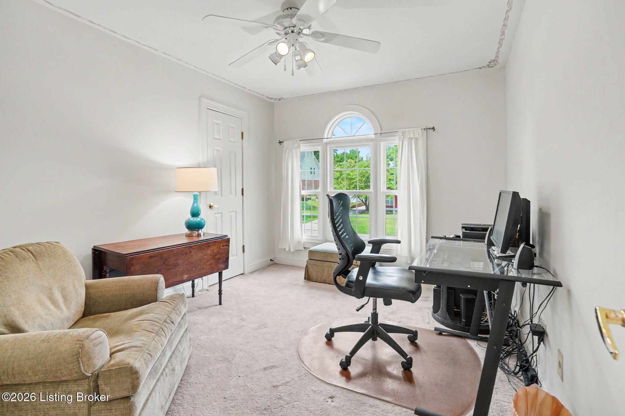3719 E Locust Cir