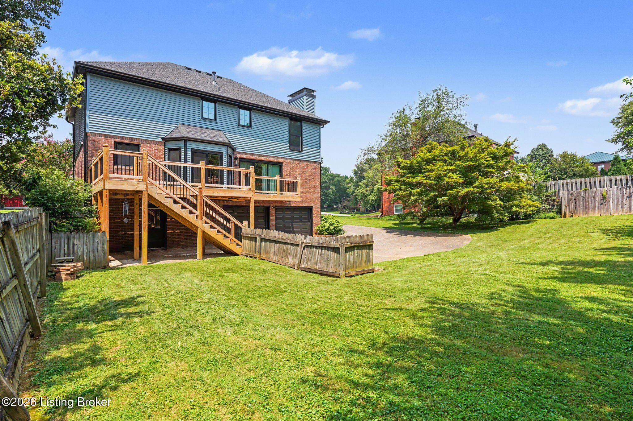 3719 E Locust Cir