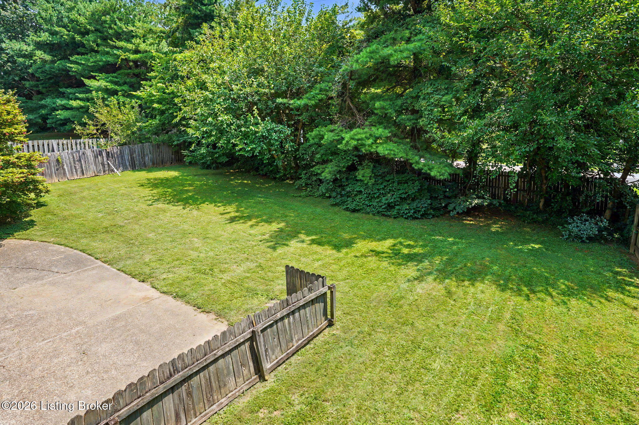 3719 E Locust Cir