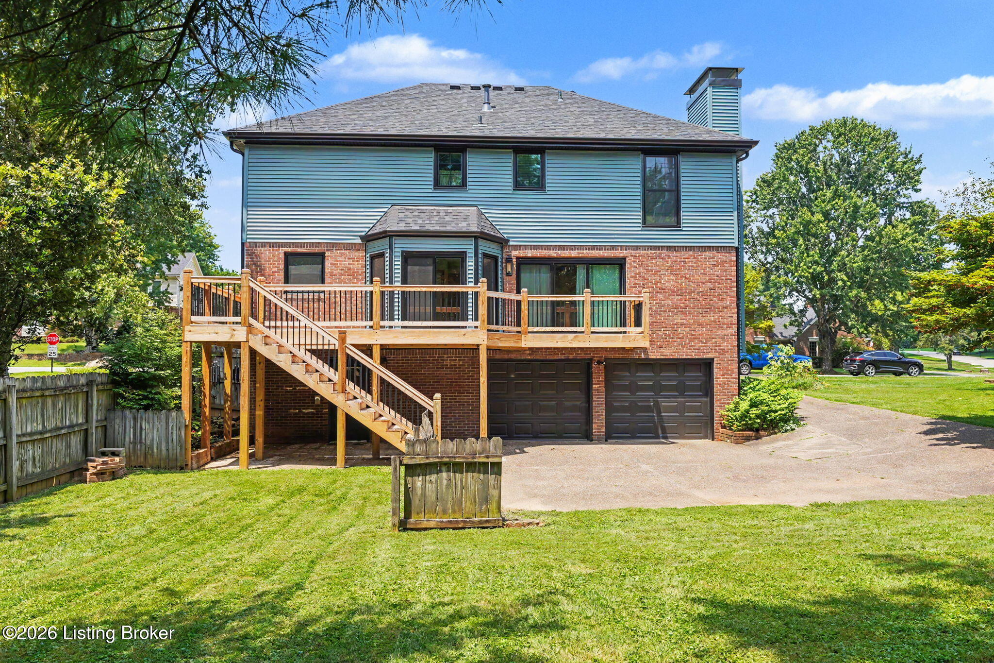 3719 E Locust Cir