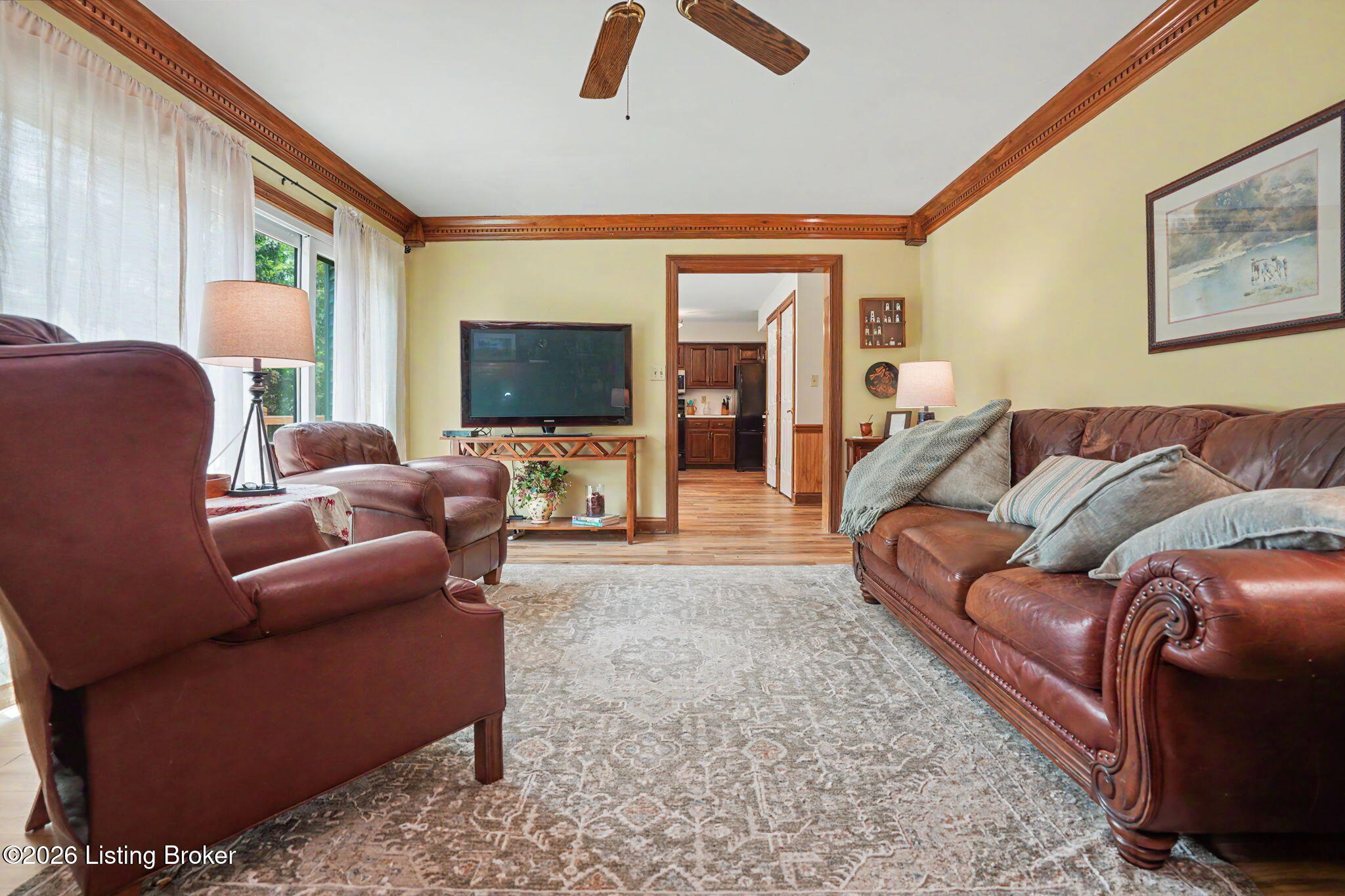 3719 E Locust Cir