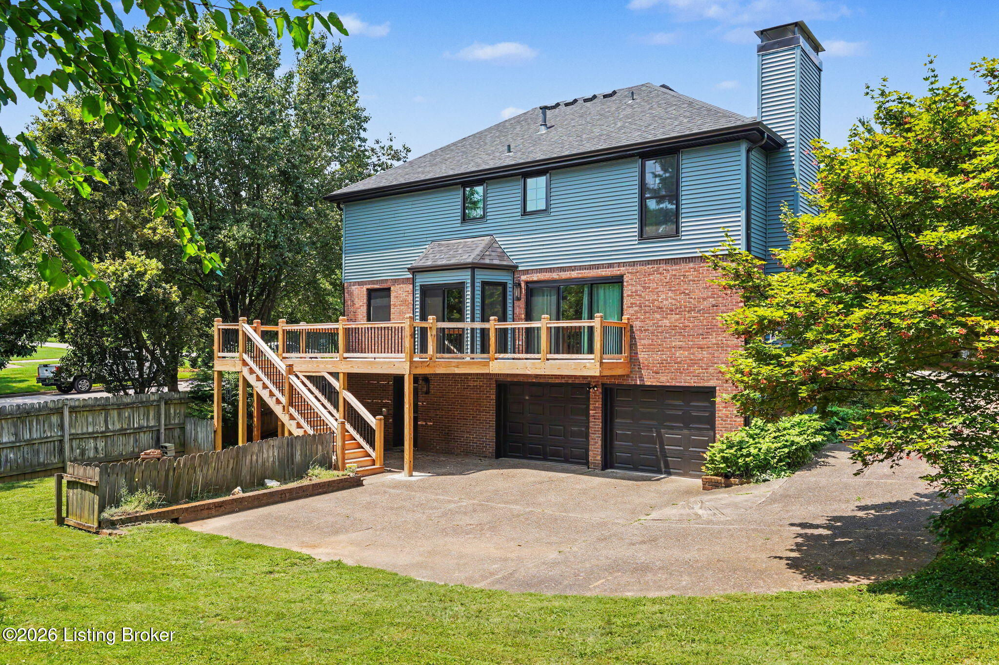 3719 E Locust Cir