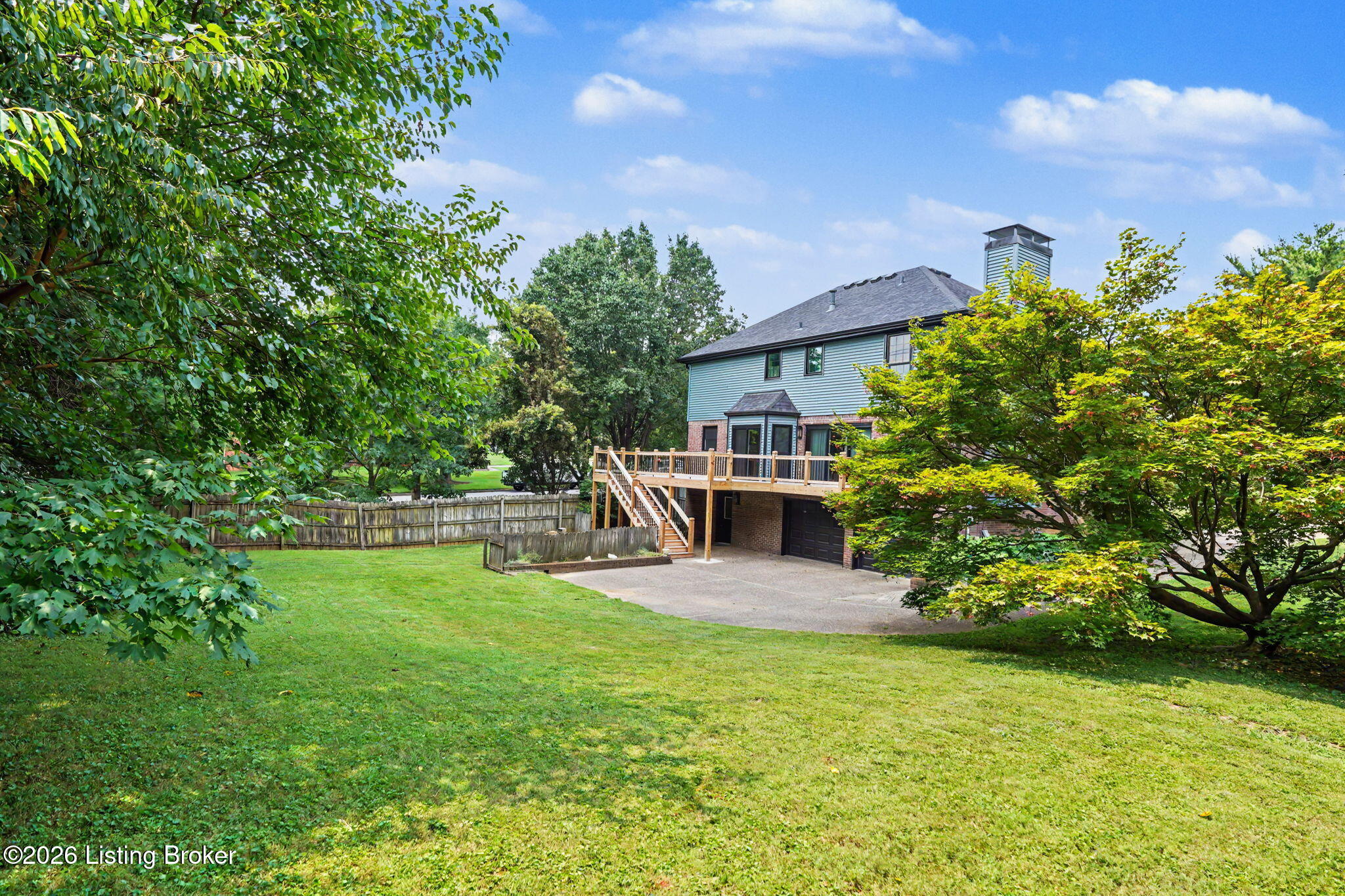3719 E Locust Cir