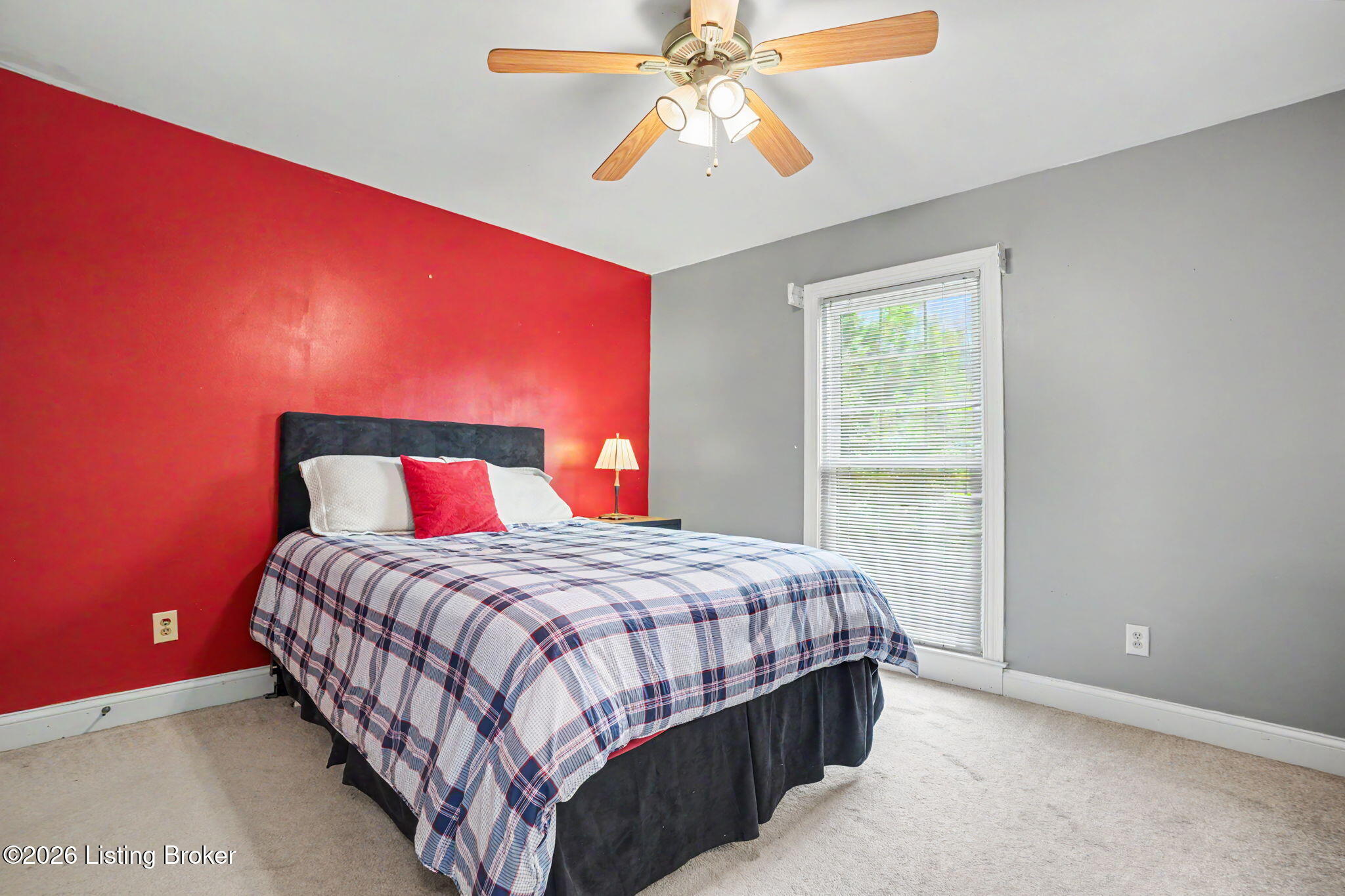 3719 E Locust Cir