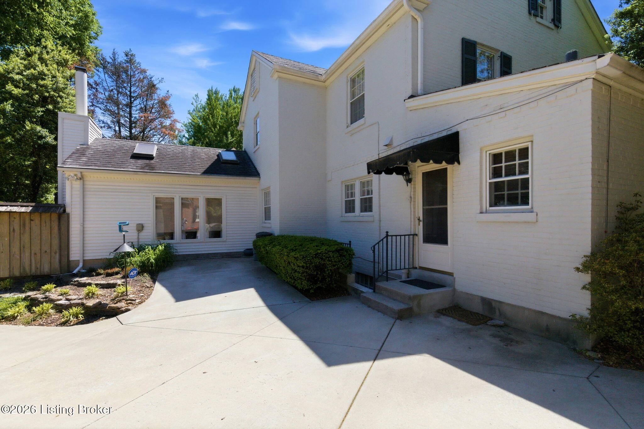 2343 Village Dr