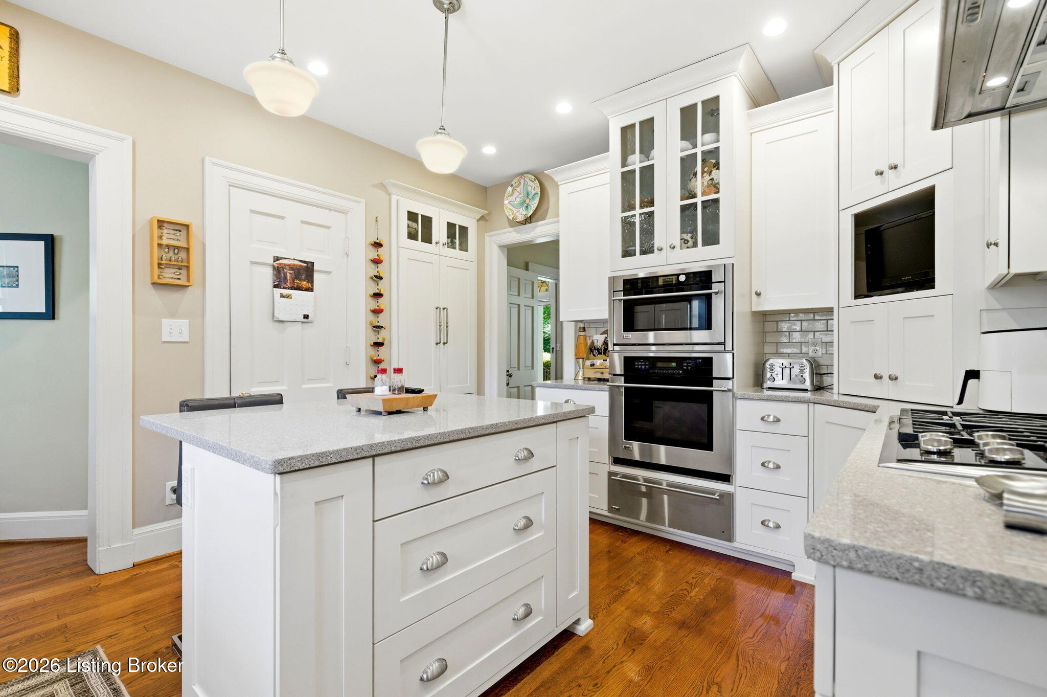 2343 Village Dr
