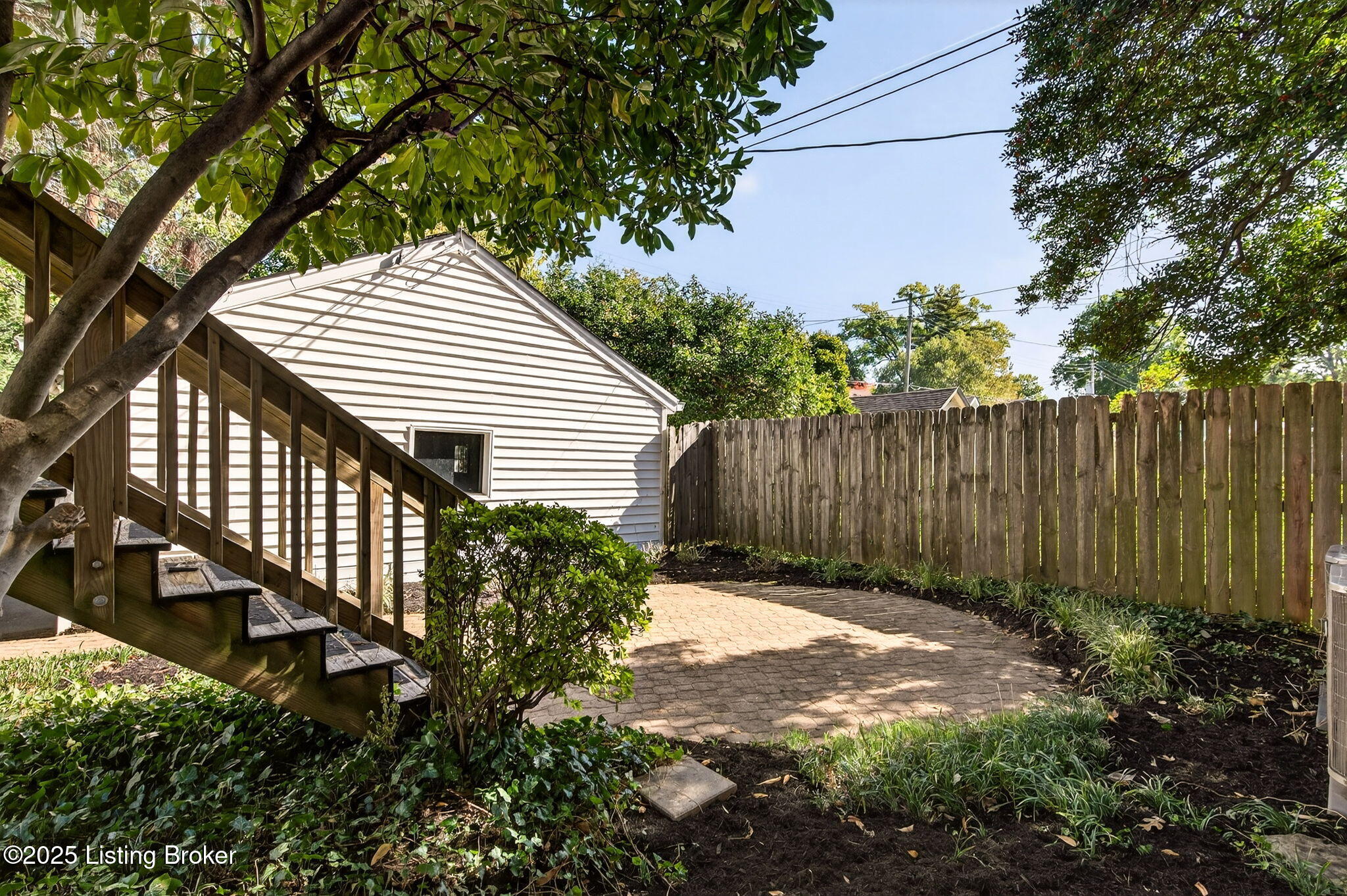 2325 Broadmeade Rd 1