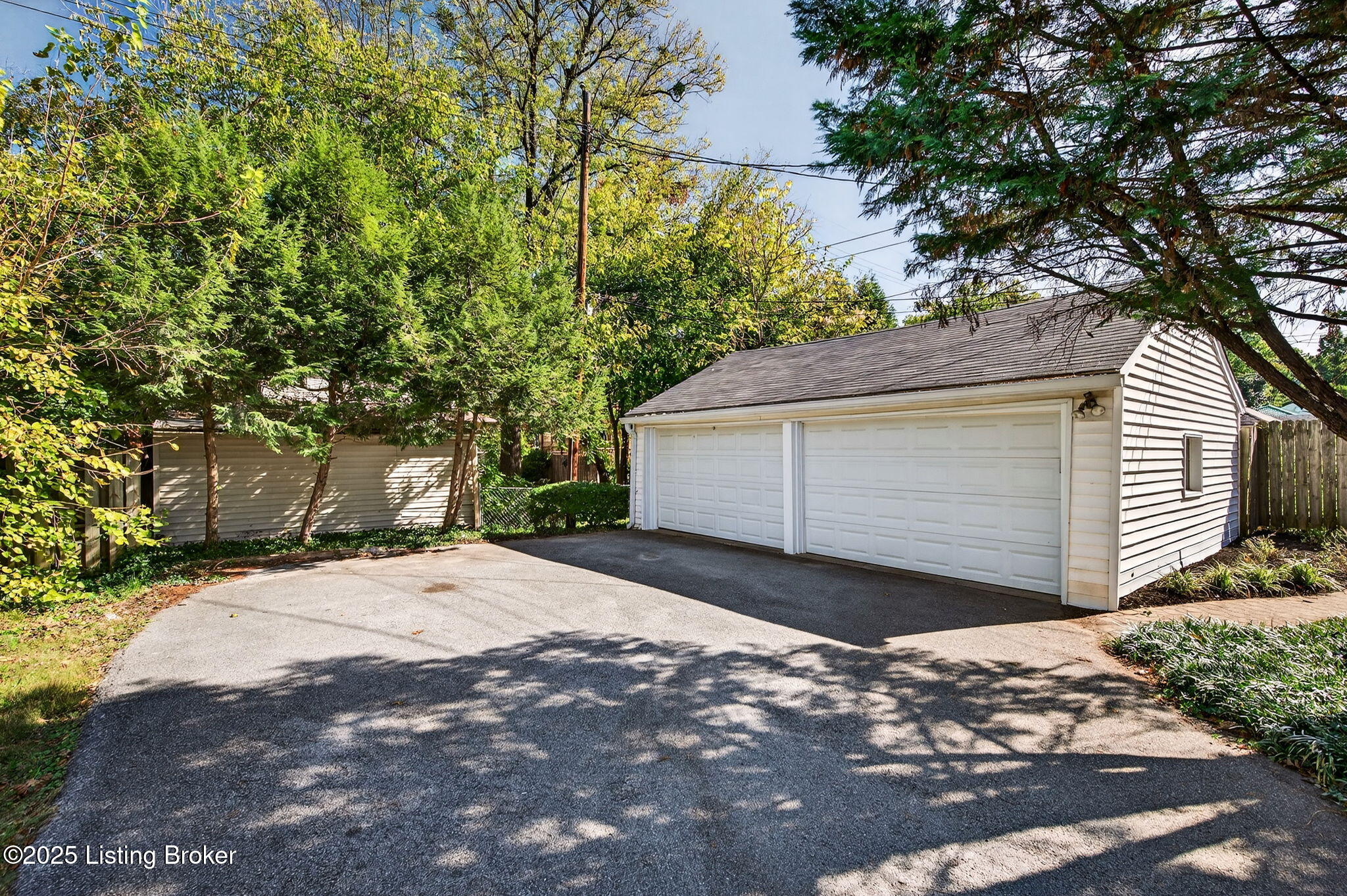 2325 Broadmeade Rd 1