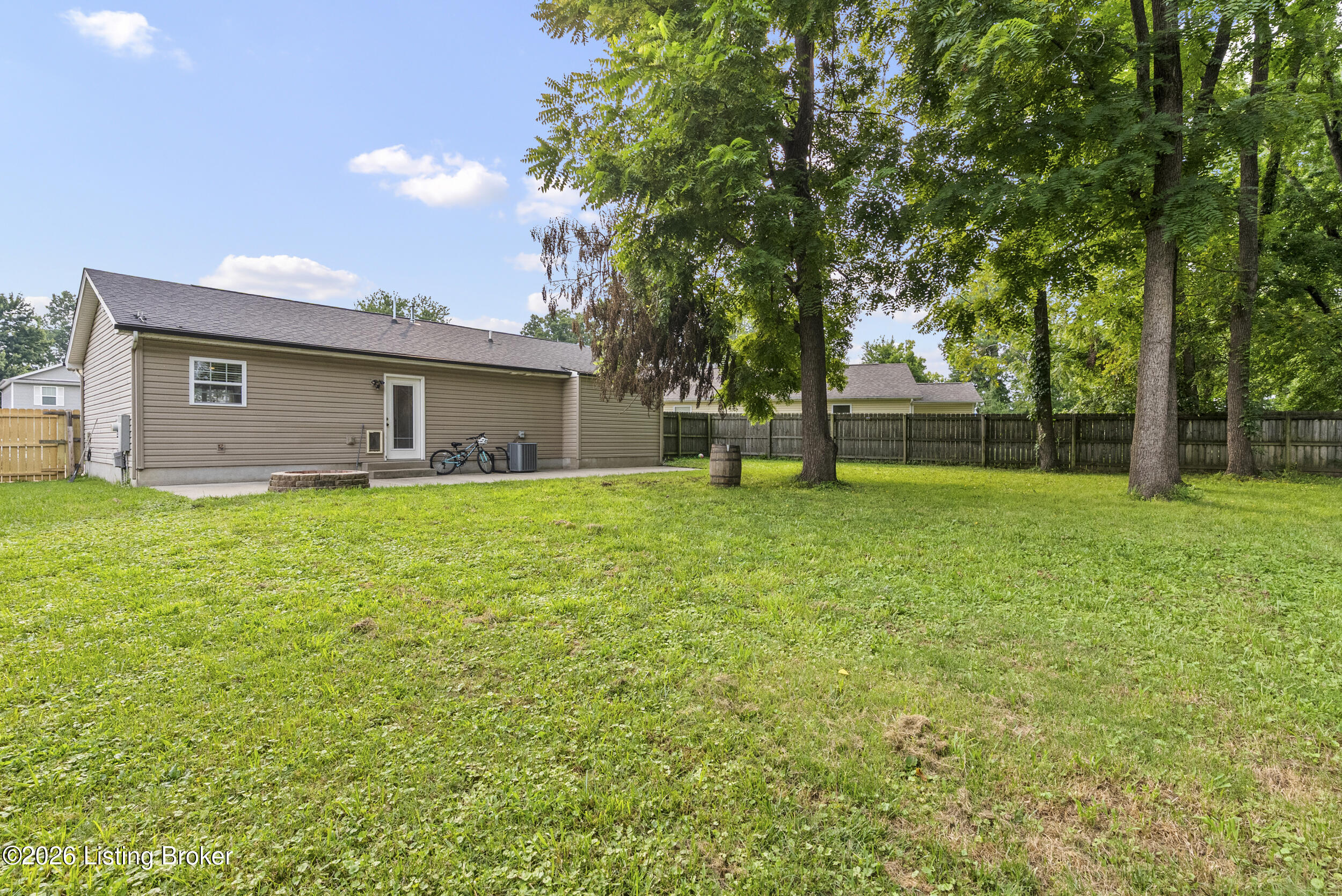 4405 Debbie Ct