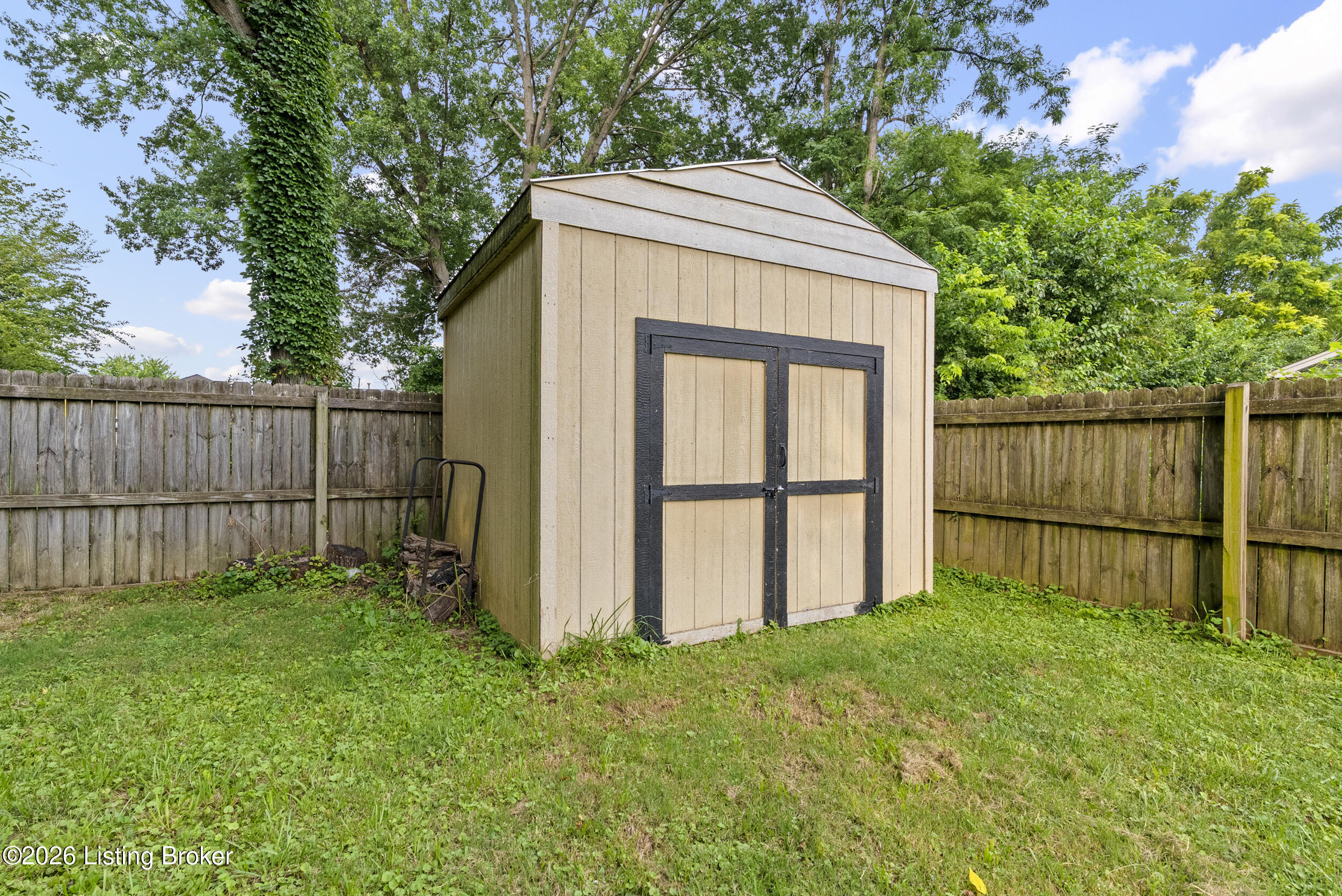 4405 Debbie Ct