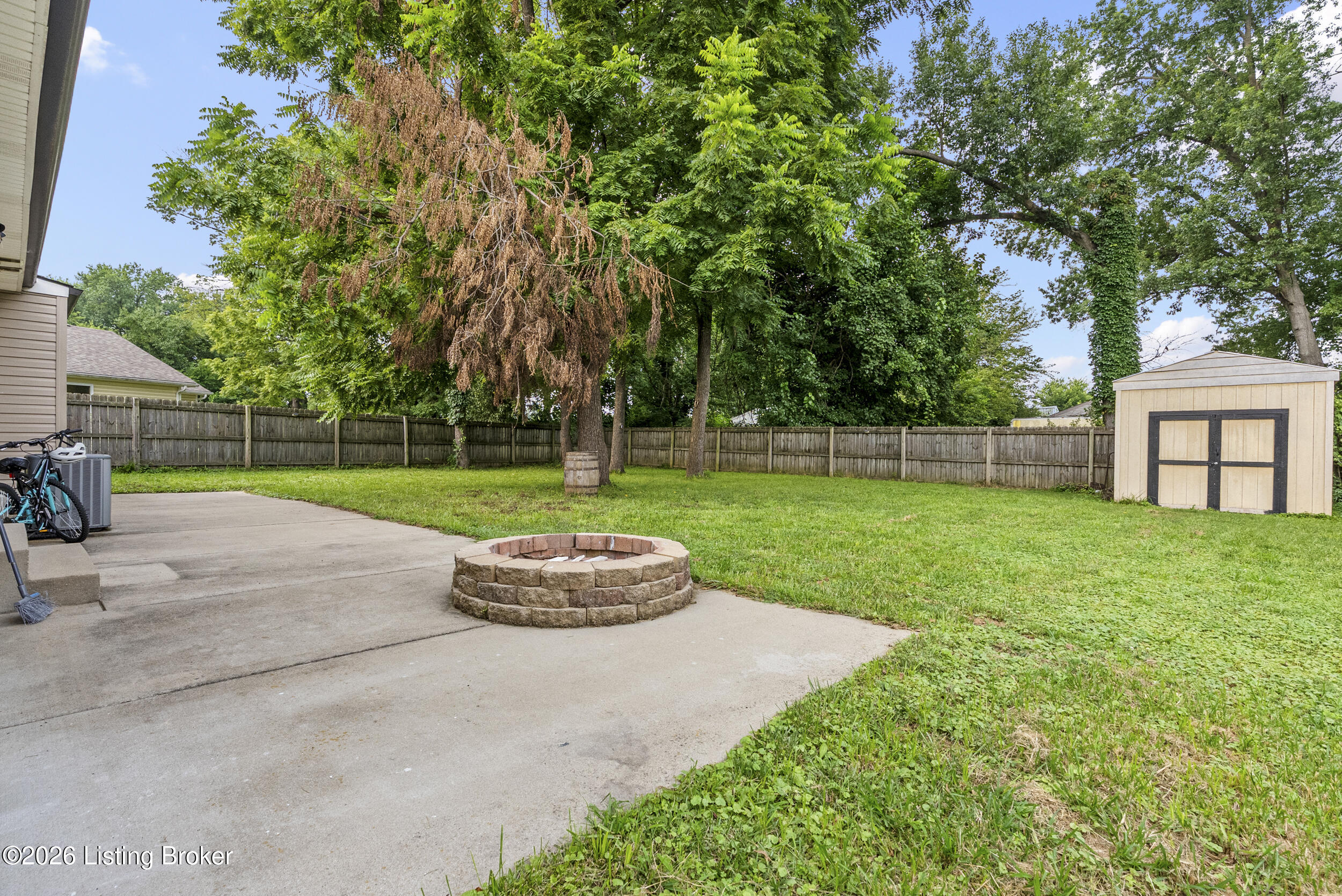 4405 Debbie Ct