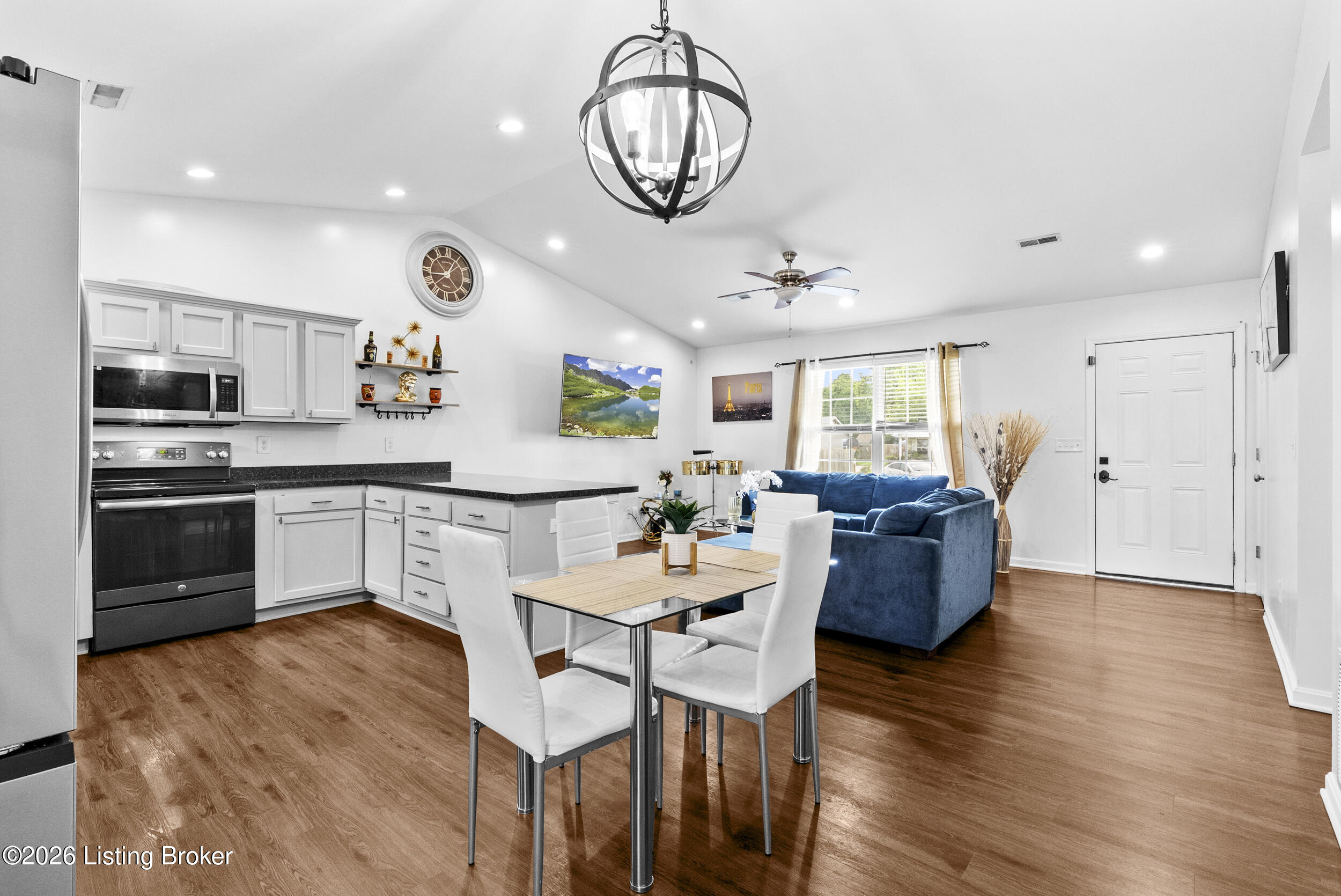 4405 Debbie Ct