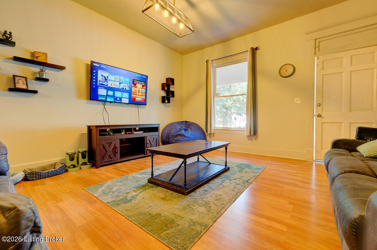 2318 Garland Ave