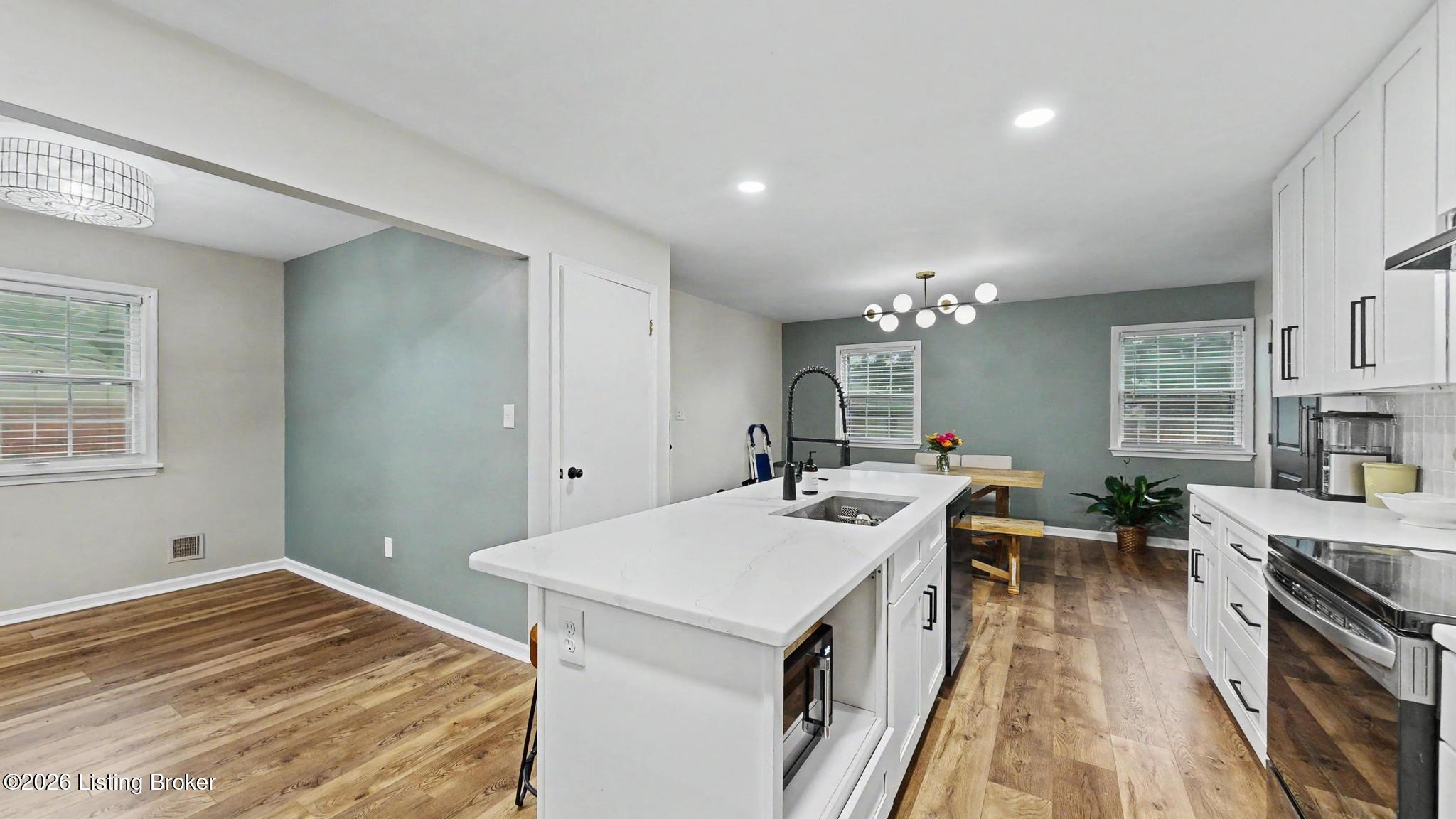 2306 Allegheny Dr